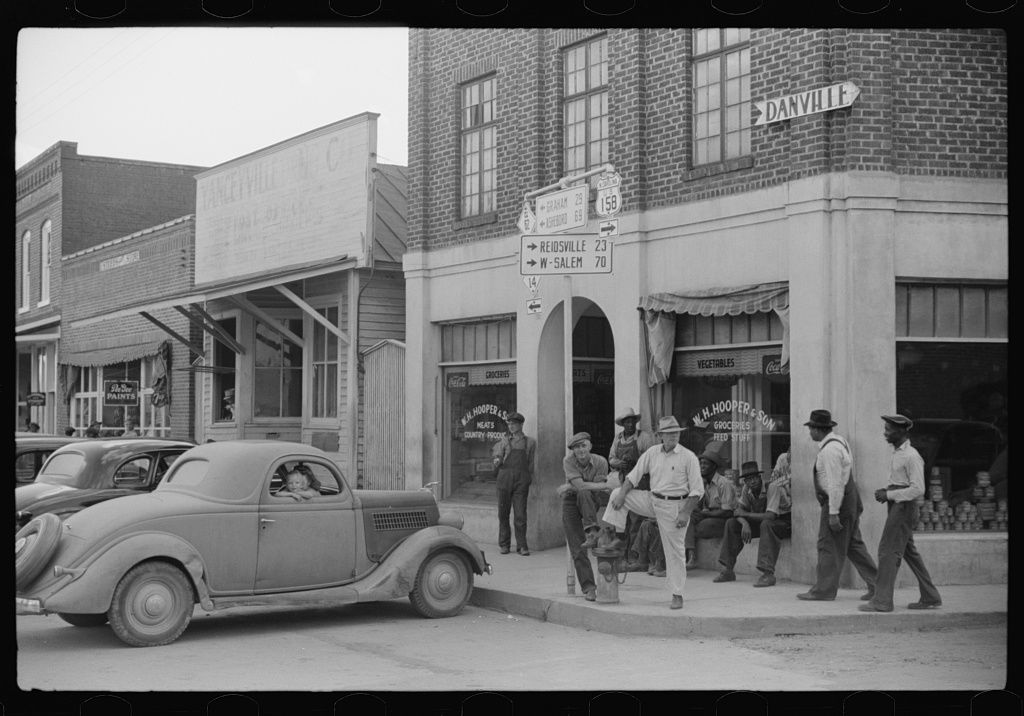 Saturday afternoon, Yanceyville, North Carolina (1939)