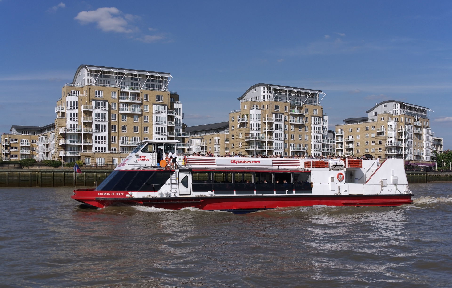 Residential developments around the bank of the Thames on the I…