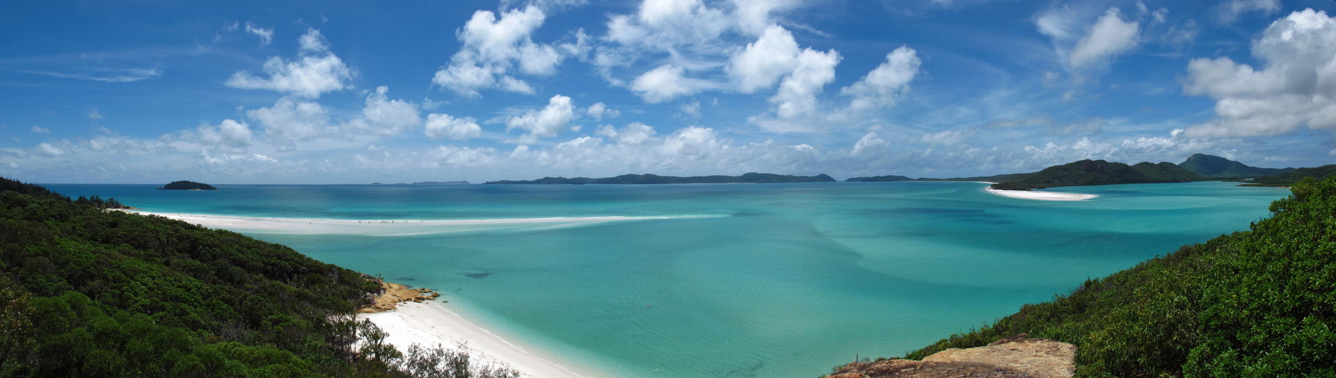 Panoramic view of the Whitsunday Islands National Park in Queen…