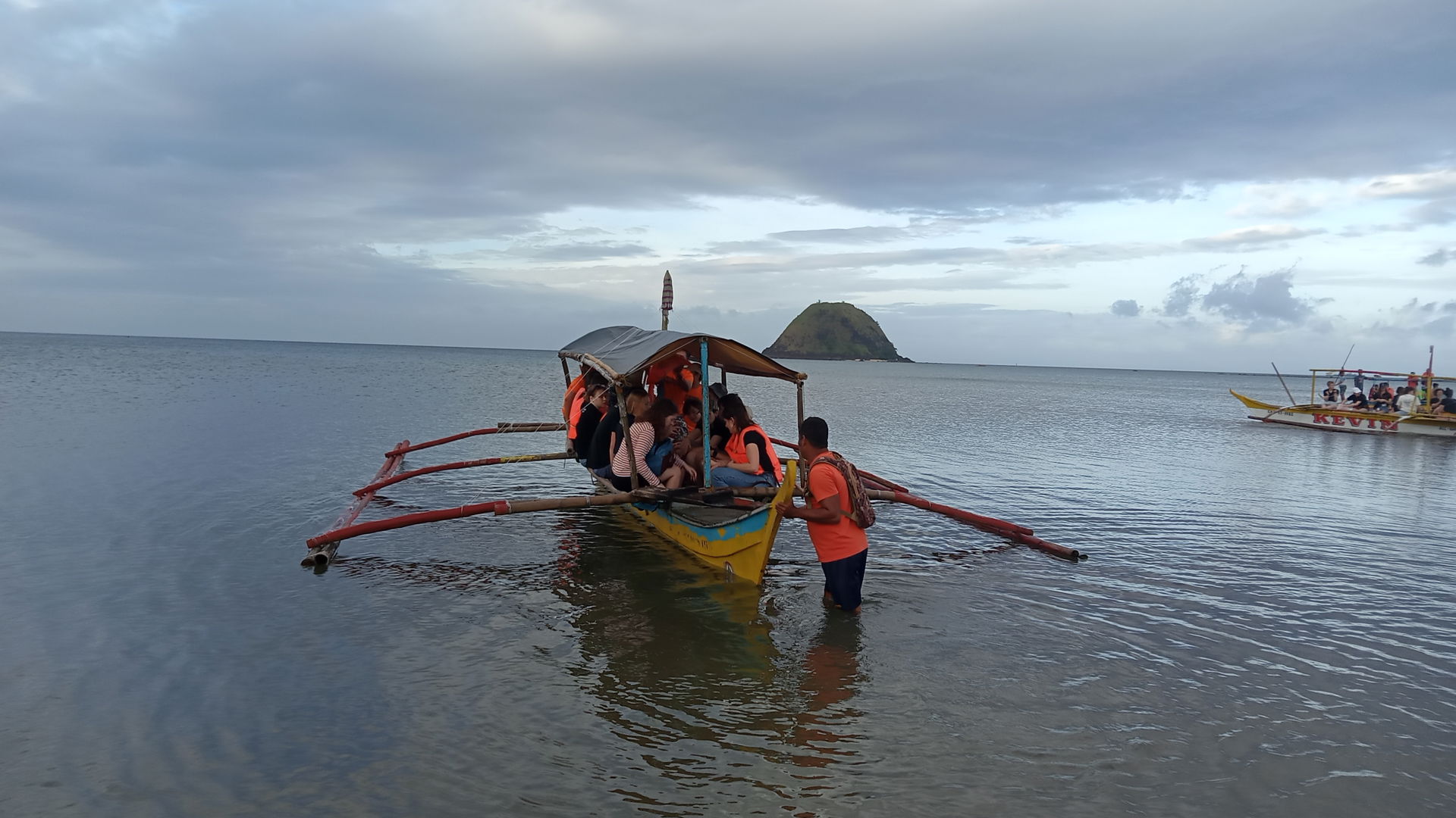 Tourist are preparing for a boat ride to Daruanak in Pasacao, C…