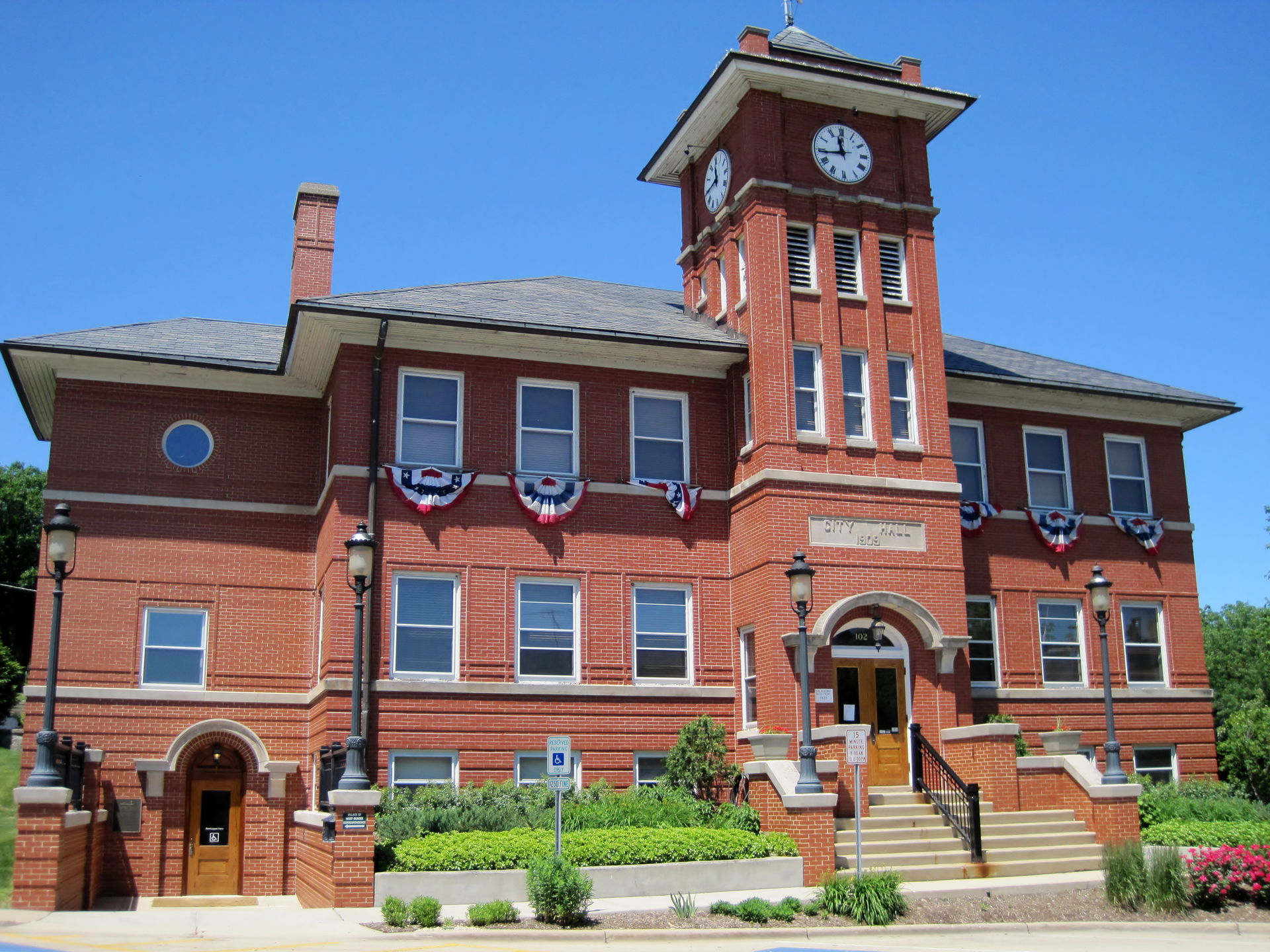 West Dundee Village Hall in the Dundee Township Historic Distri…