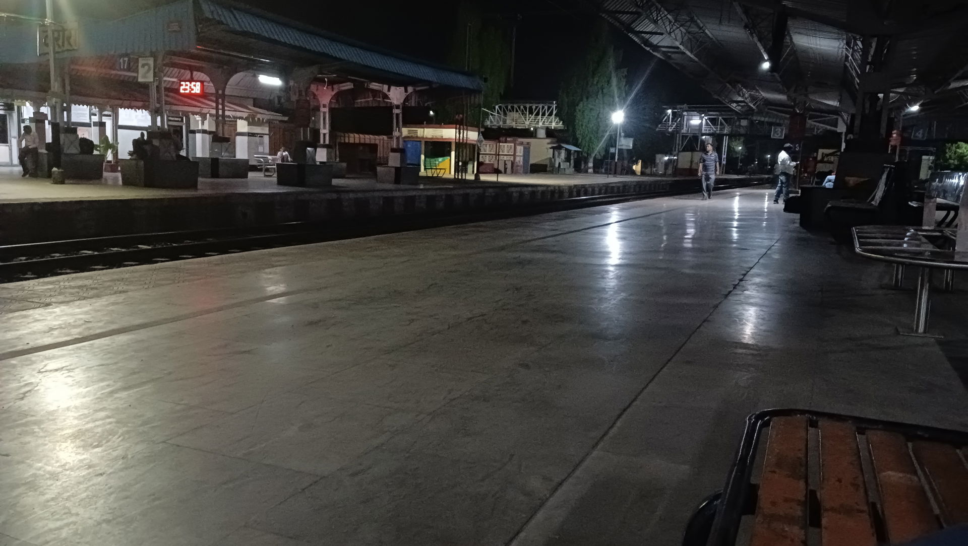 Warora station at midnight
