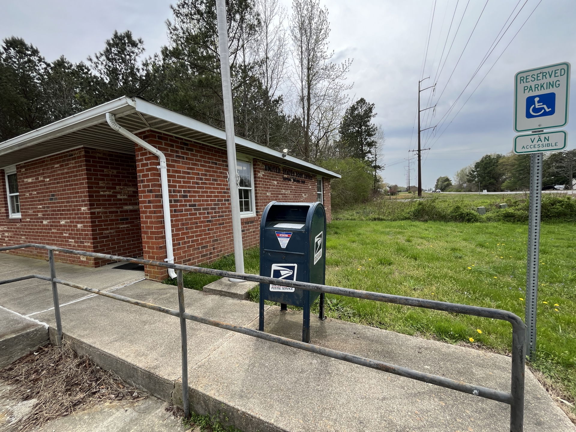 The post office in Topping, Virginia.