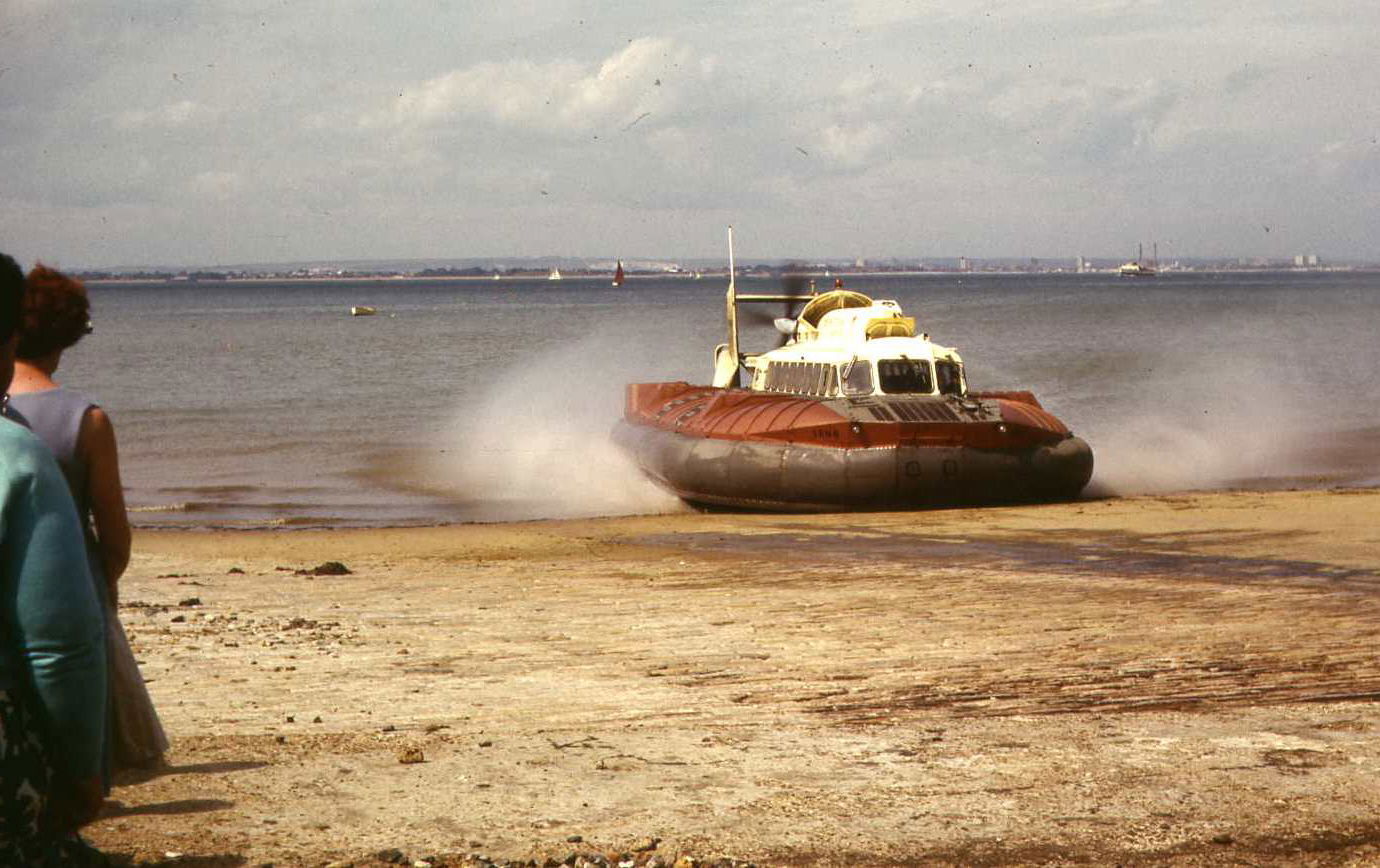 SRN6 Hovercraft at Ryde, Isle of Wight