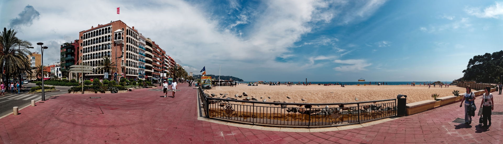 Lloret de Mar - Passeig de Manel Bernat - Beach of Lloret de Ma…