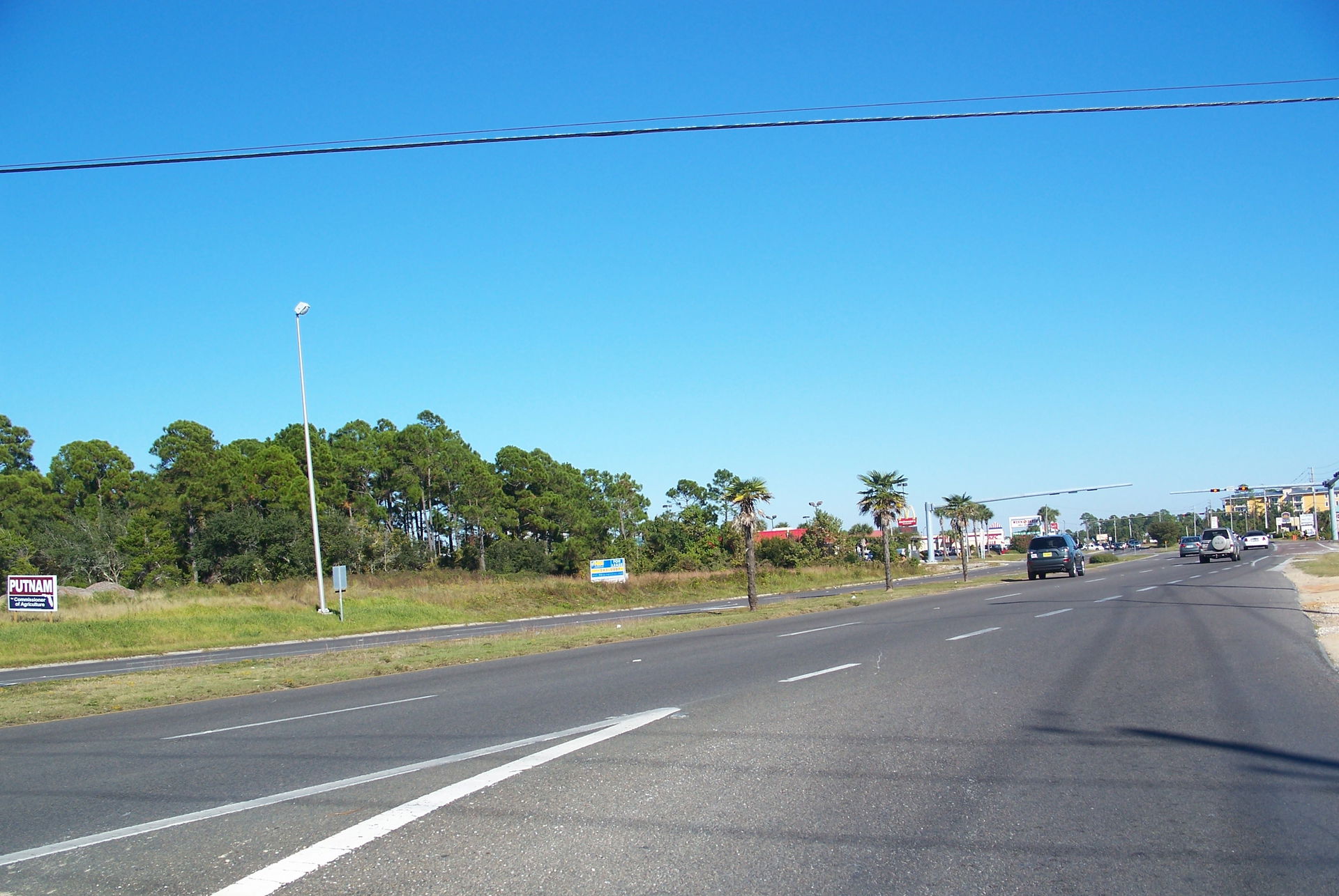 Navarre Beach, Florida: SR 399/US 98 intersection, looking east
