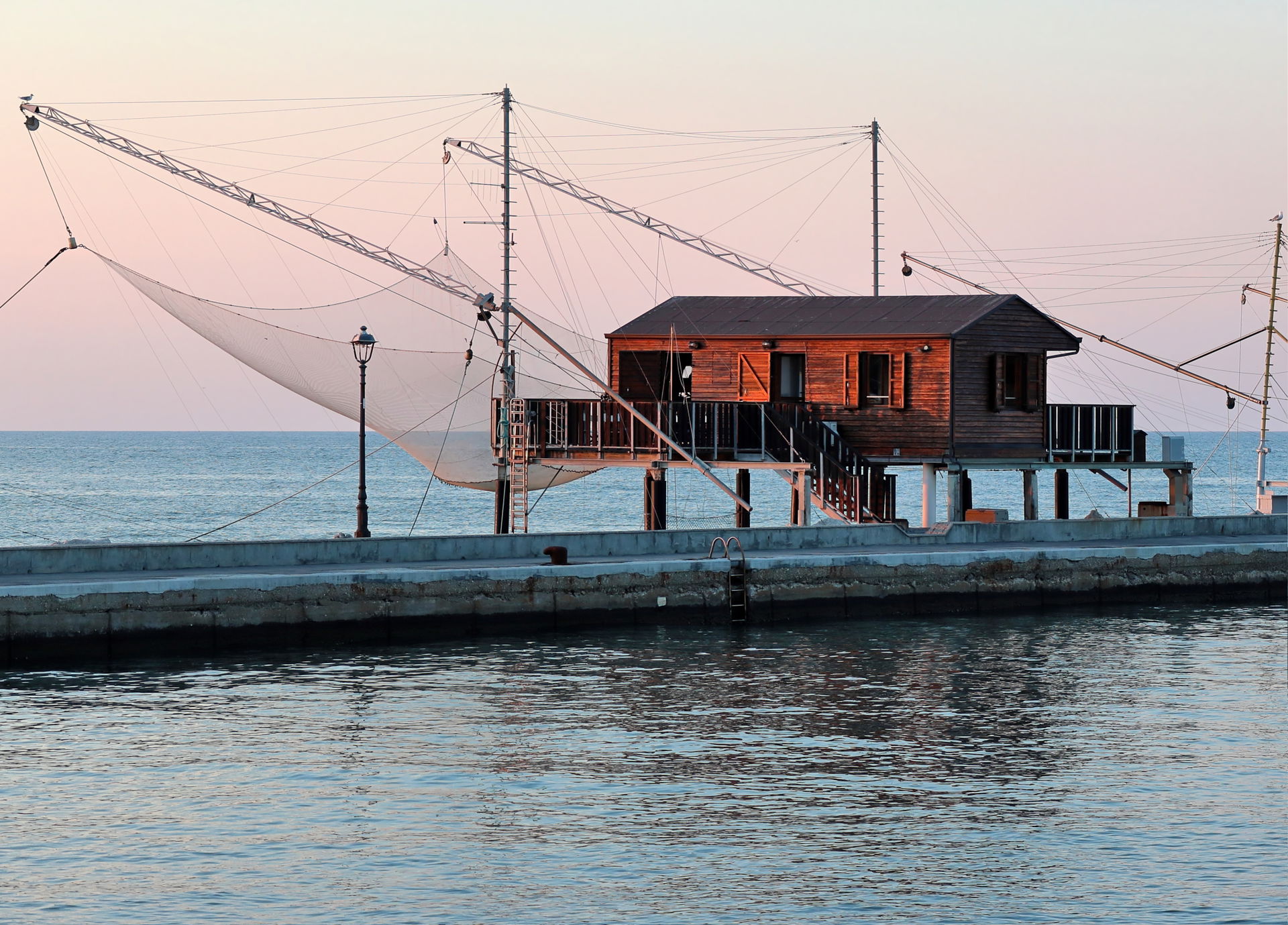 Fishing house machines are really popular on the Italian coasts…