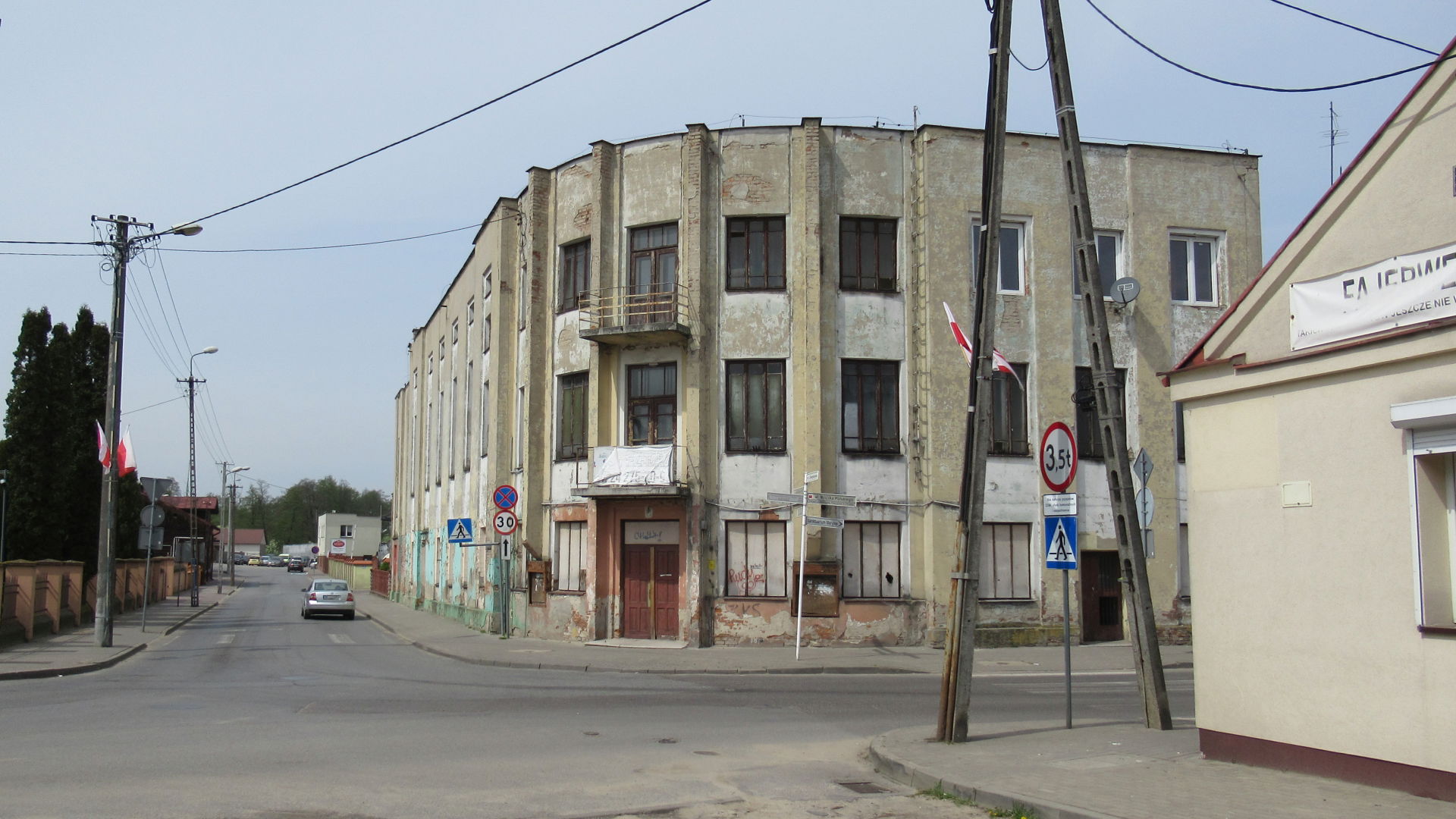 Sierpc (woj. mazowieckie, Polska). Róg ulic Żeromskiego i Wojsk…