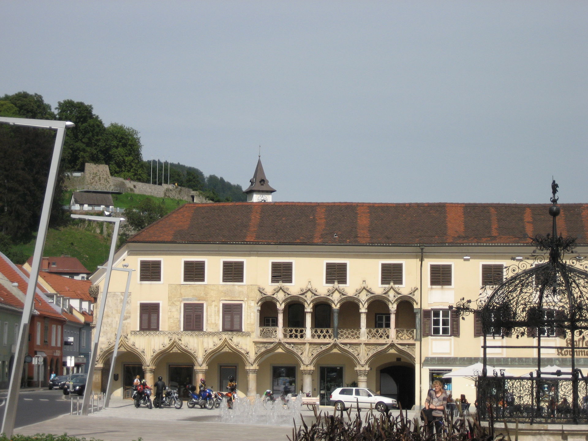 Bruck an der Mur (Austria): Hauptplatz mit Kornmesserhaus, eise…
