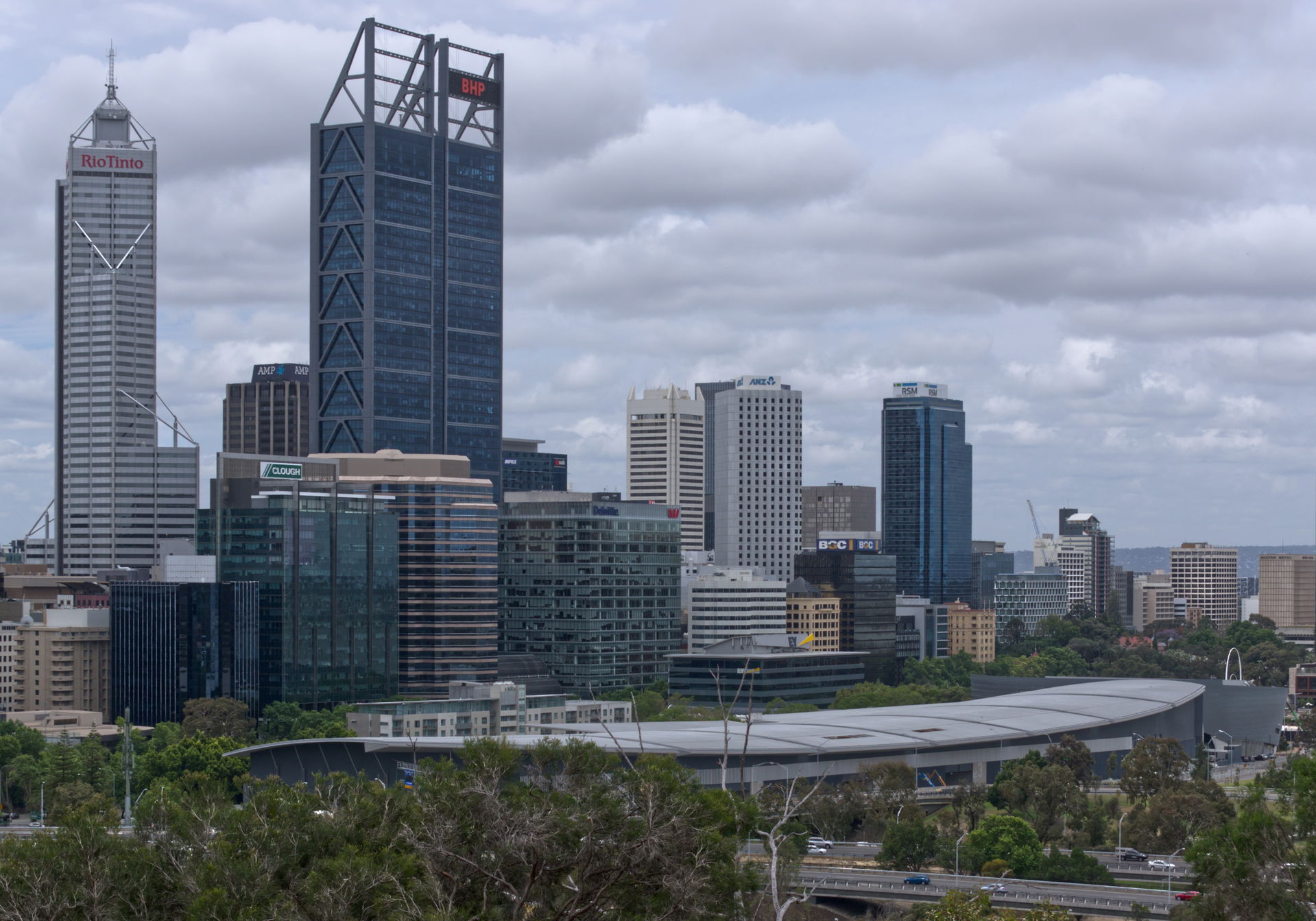 Cloudy day in Perth, Western Australia, a view on city center f…
