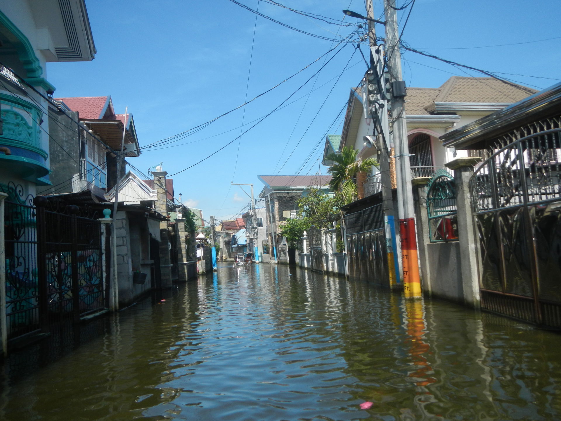 Effects (floods) of Typhoon Goni (2020) in Santa Lutgarda, Maca…