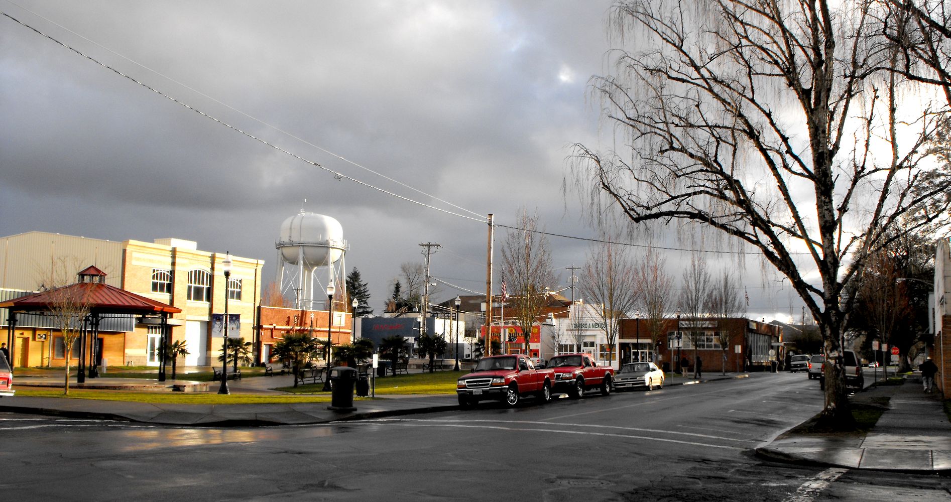 Woodburn, OR Central square