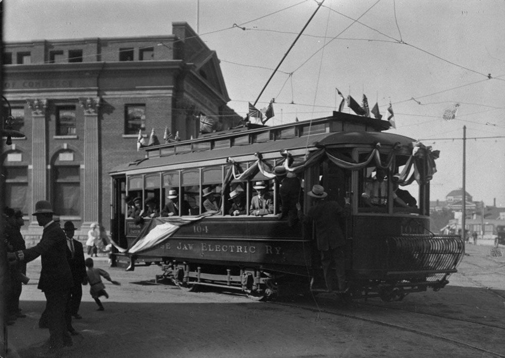 Title / Titre :
Moose Jaw Electric trolley car, Moose Jaw, Sas…