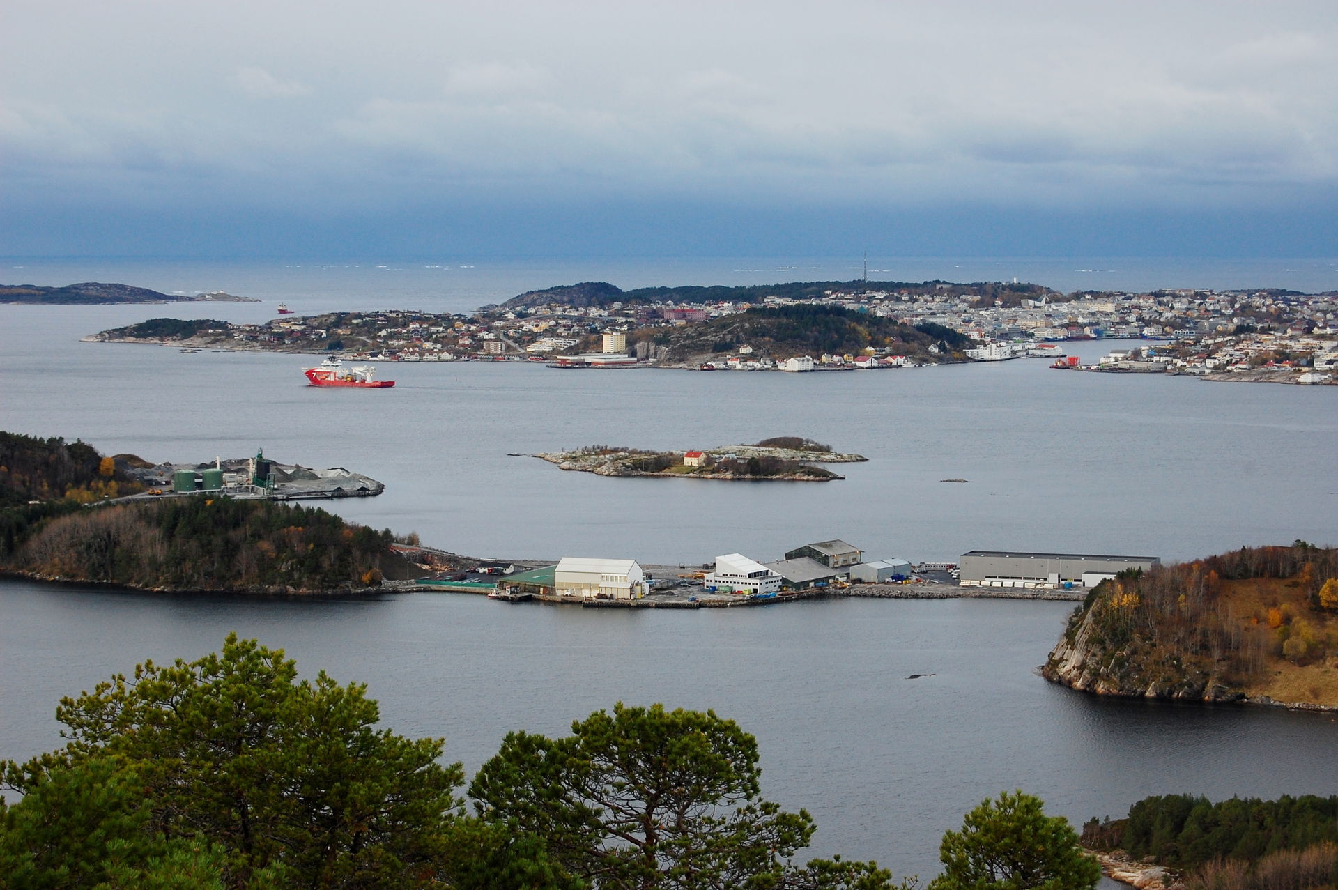 Fugløya in center, parts of Kristiansund city in the background…