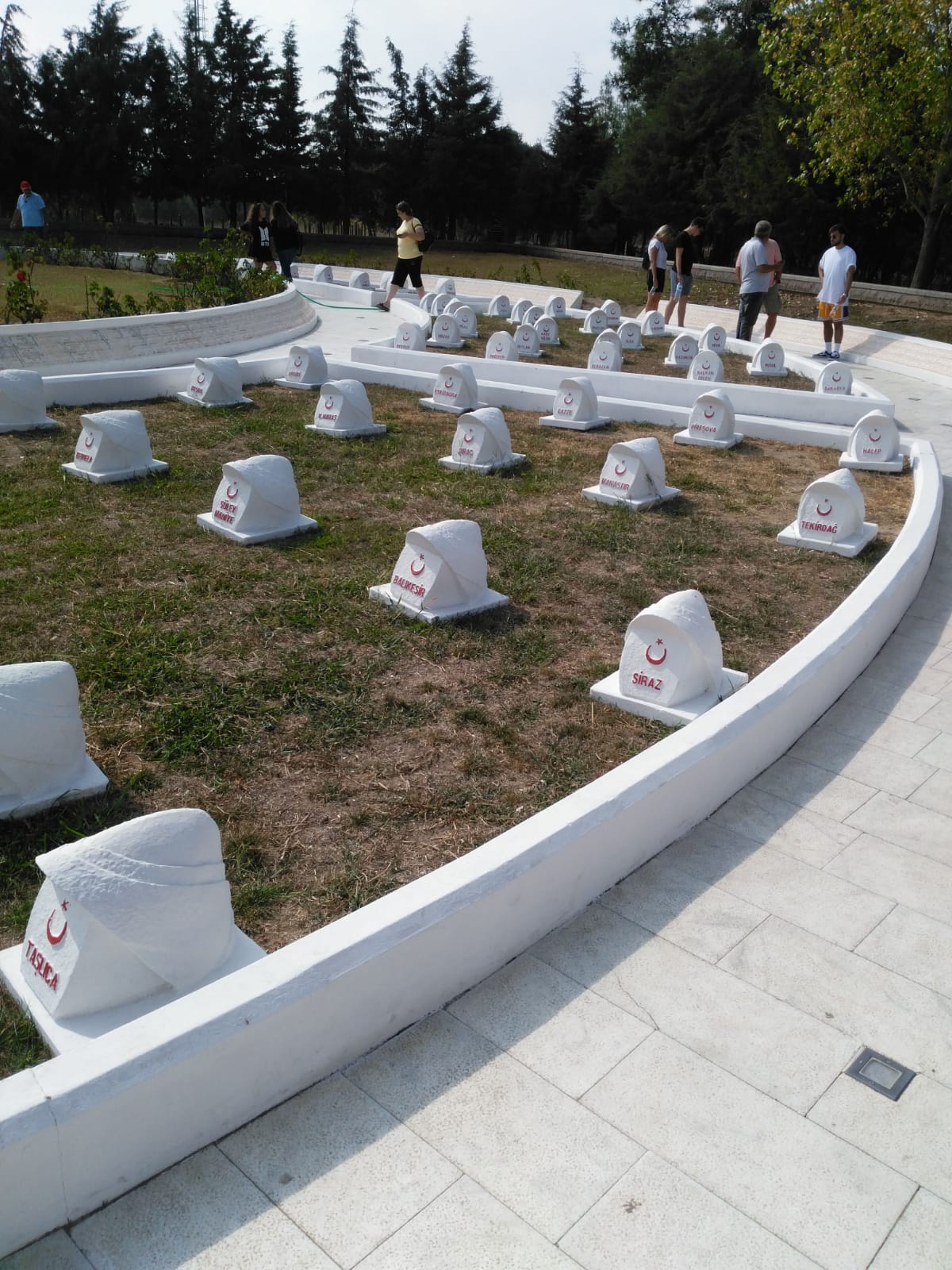 Çanakkale seyitleri adına yapılmış bir anıt