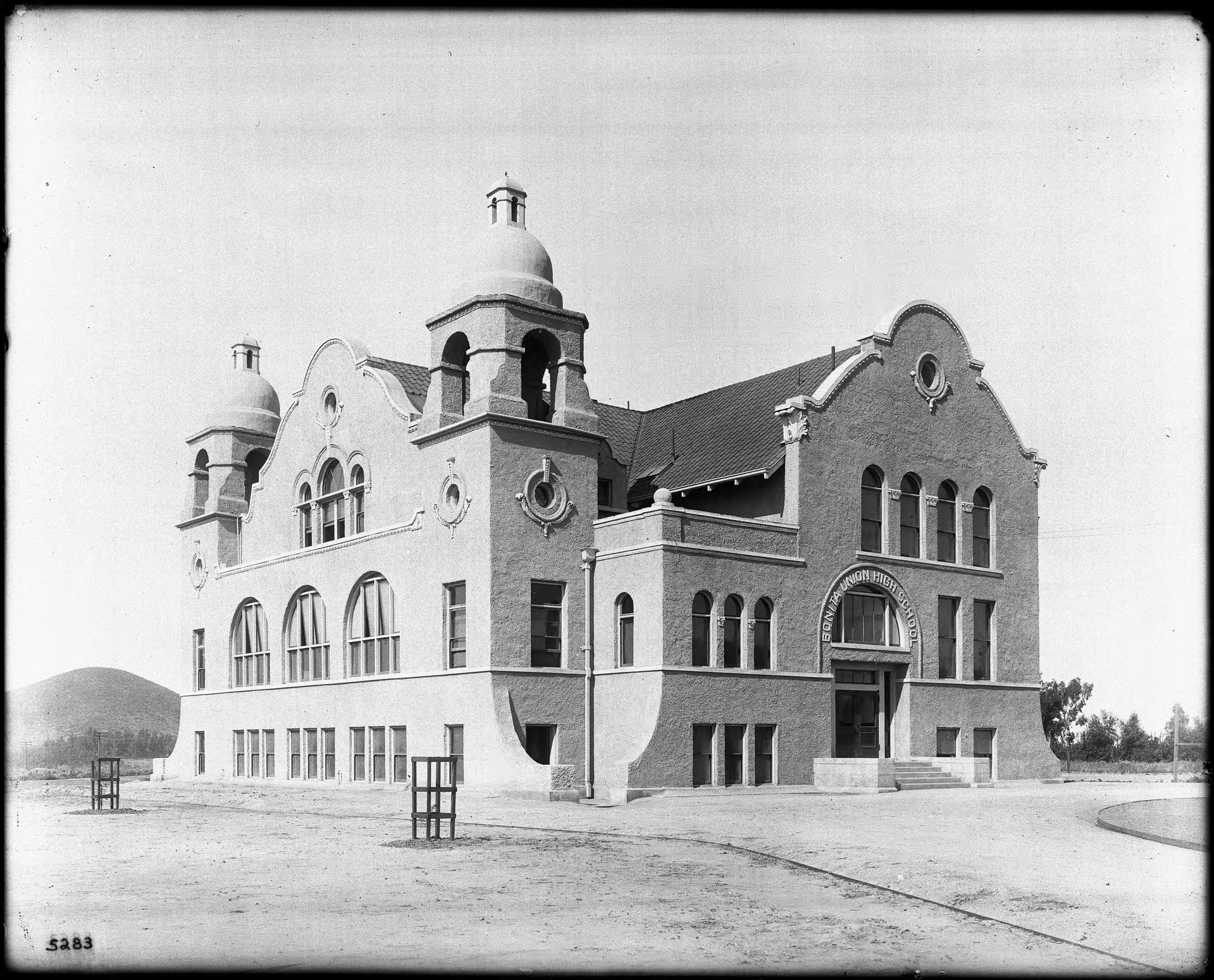Exterior view of the Bonita Union high School serving two citie…