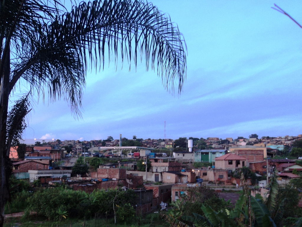 Bairro San Marino em janeiro de 2011, às seis da manhã.