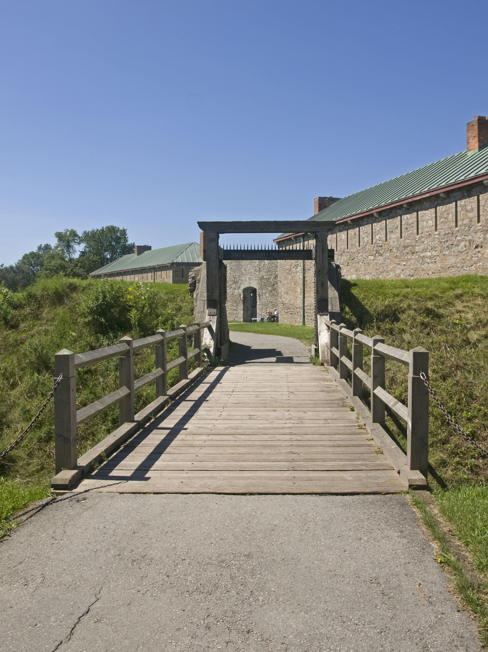 Bridge in Old Fort Erie. The bridge connects the barracks and t…