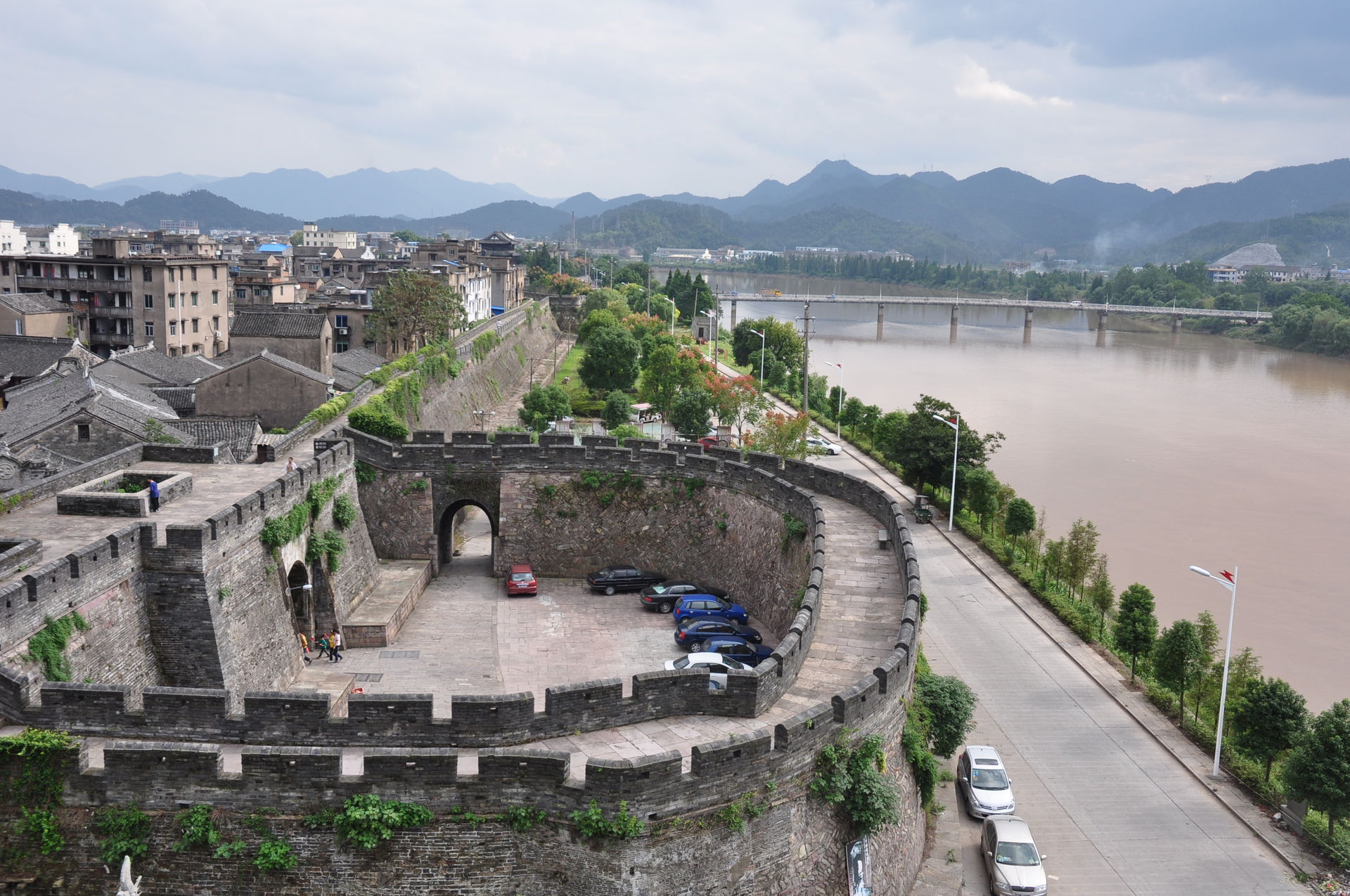 The ancient city wall and Lingjiang River, Linhai City, Zhejian…