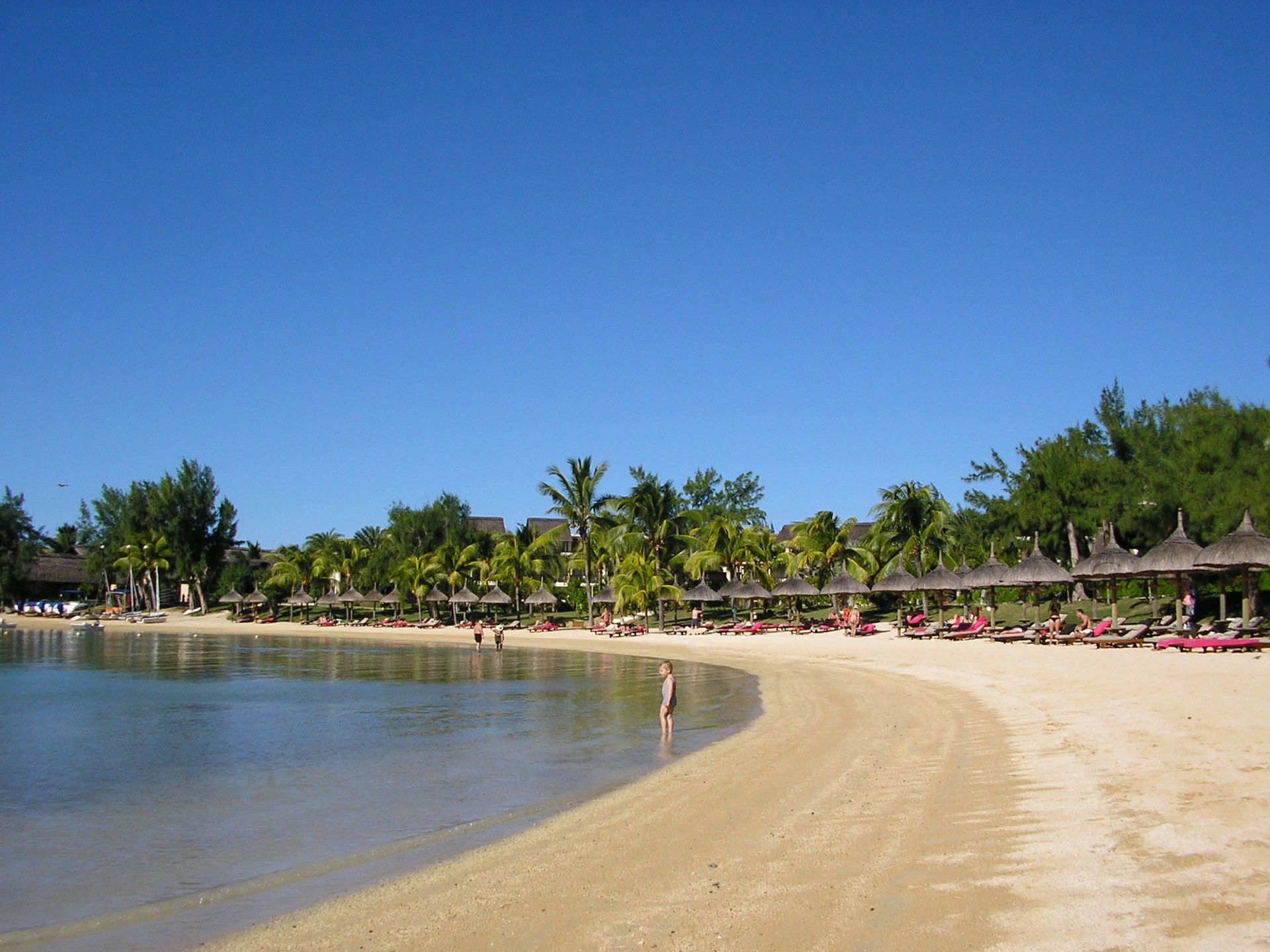 ARTIFICIAL BEACH OF LEGENDS HOTEL 8