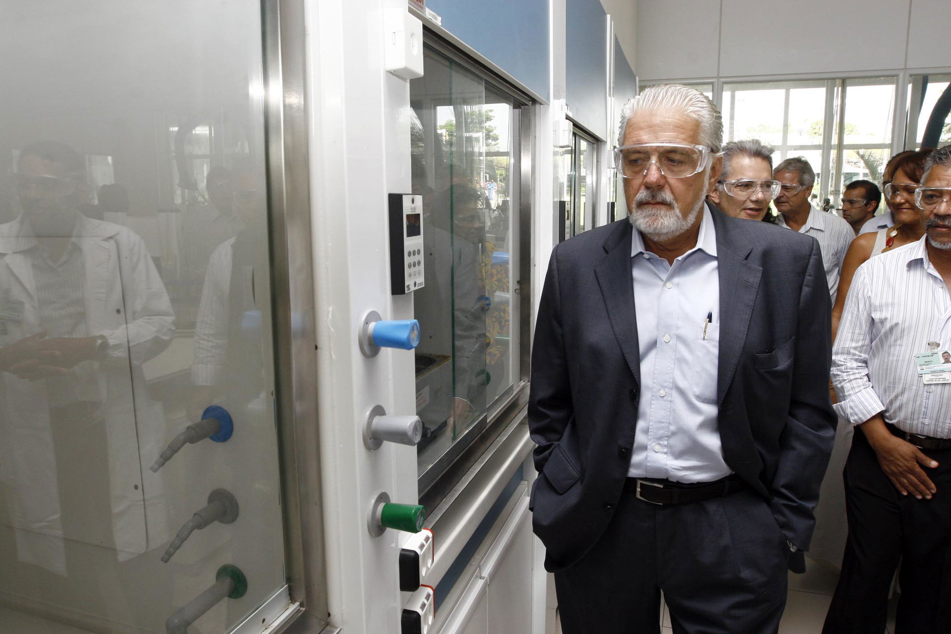 Governador Jaques Wagner visita o laboratório da FAFEN em Camaç…