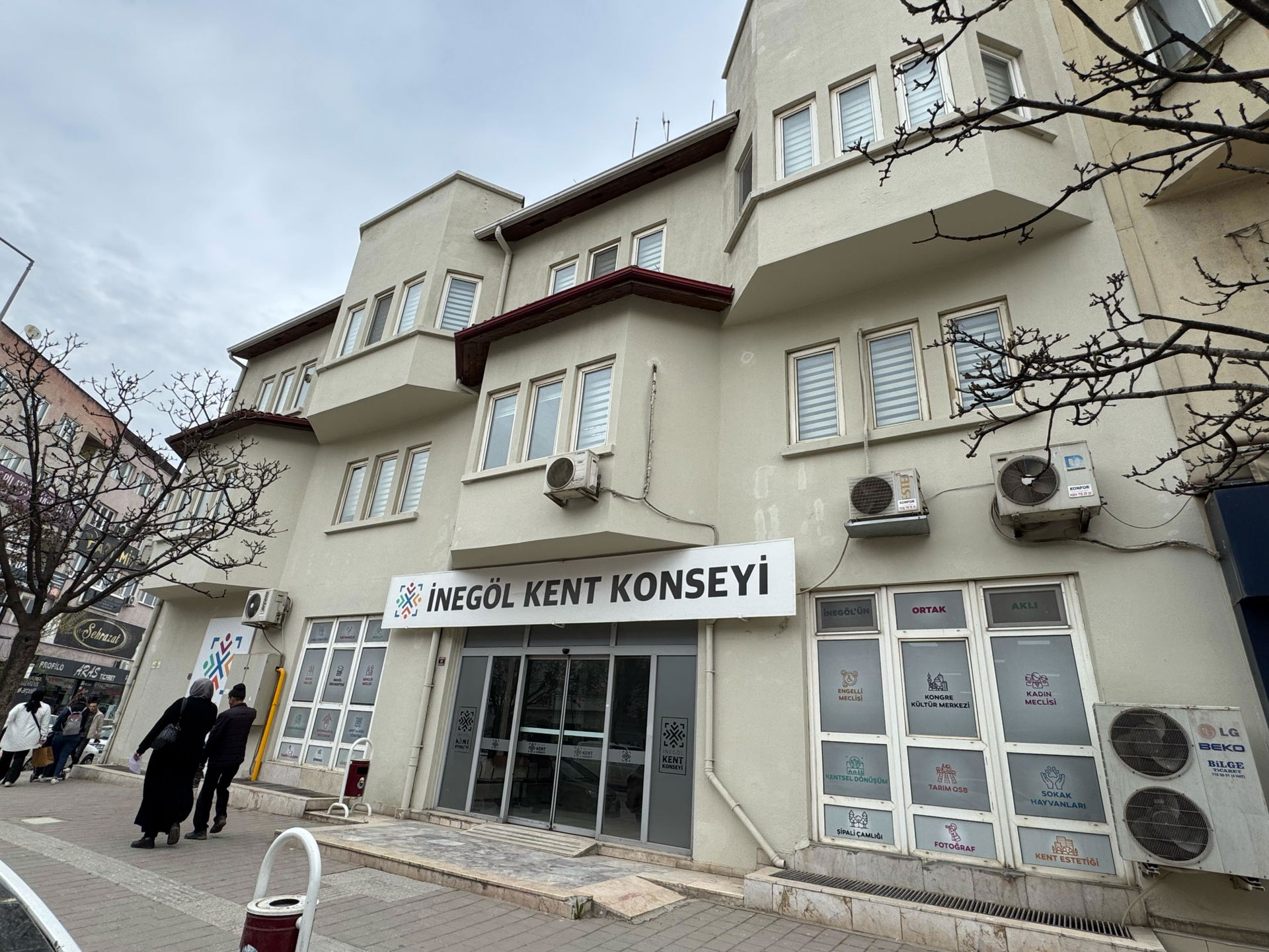 İnegöl Kent Konseyi binası