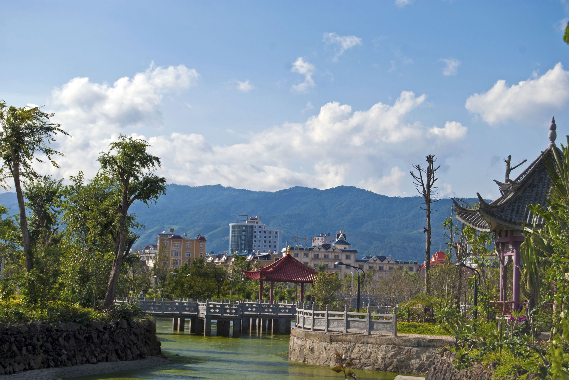 Ruili City, Yunnan, China Taken with Nikon D40X