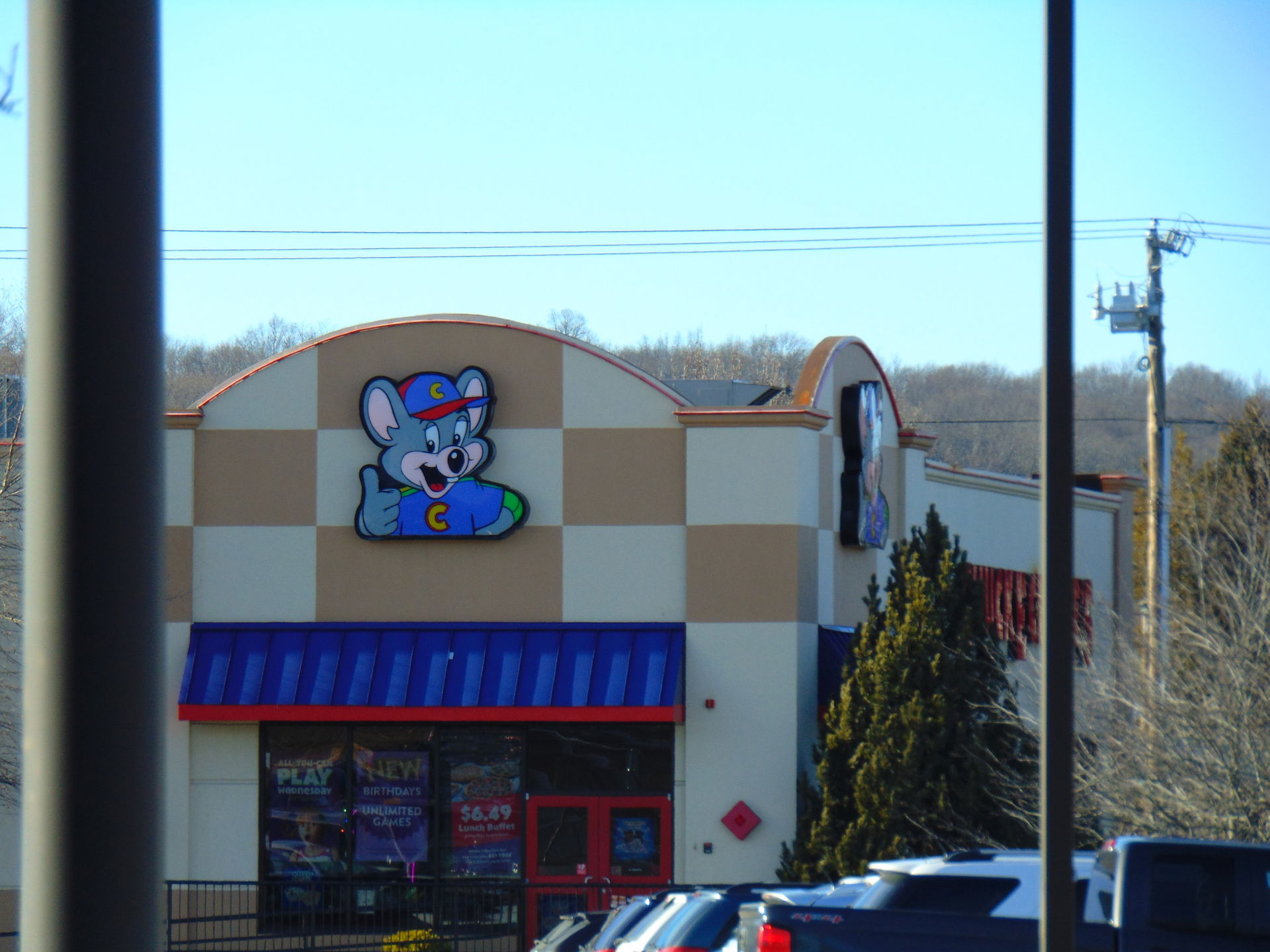 Chuck E. Cheese, Warwick, Rhode Island
(Original text: Chuck E…