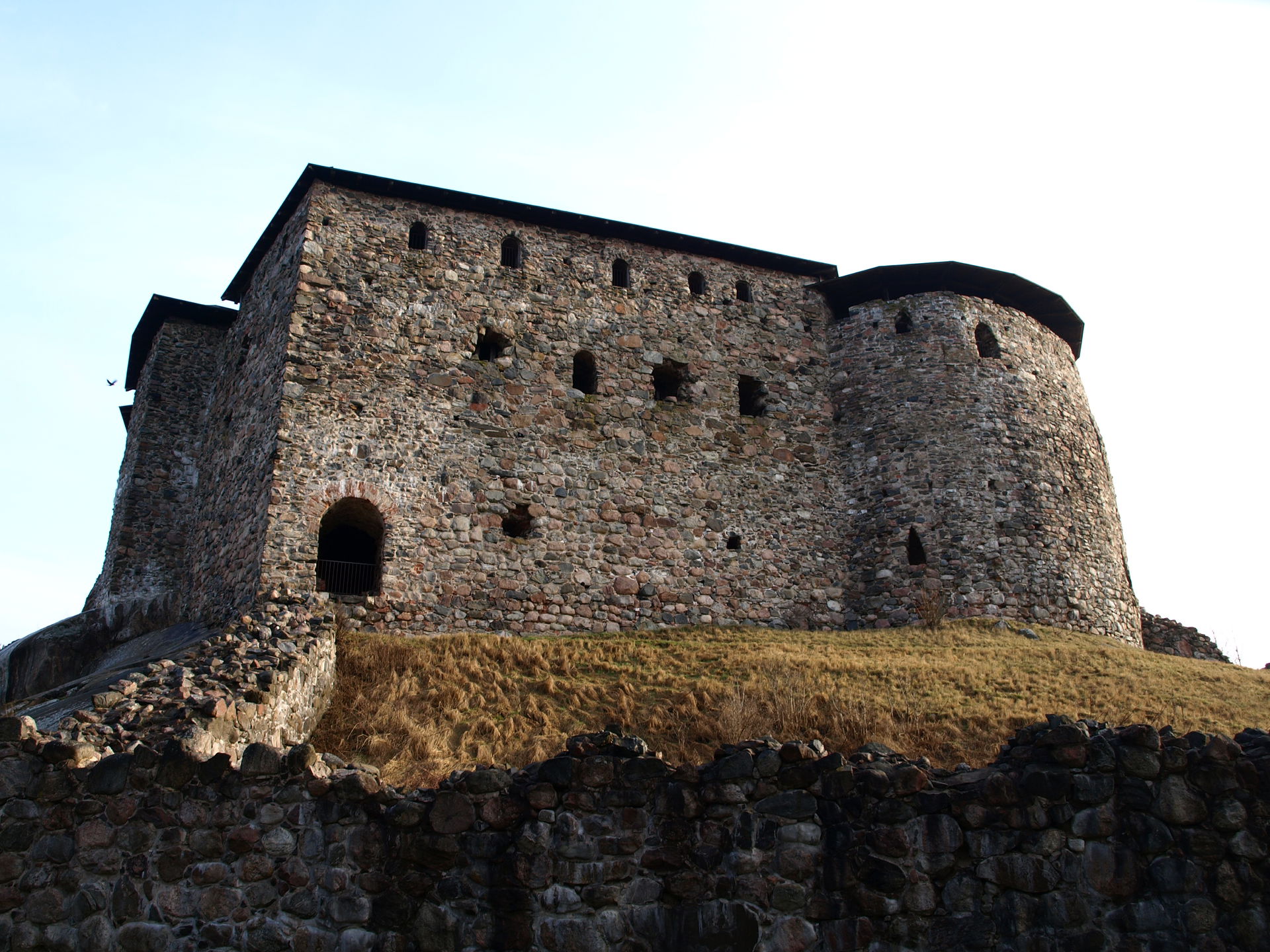 Die Burgruine Raseborg bei Snappertuna (Südfinnland)