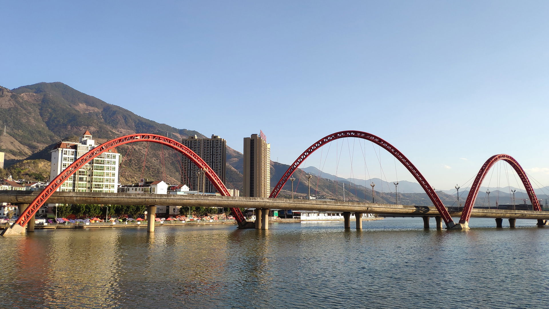 Miyang-Hu means Miyang Lake, which is a section of Anning Riv…