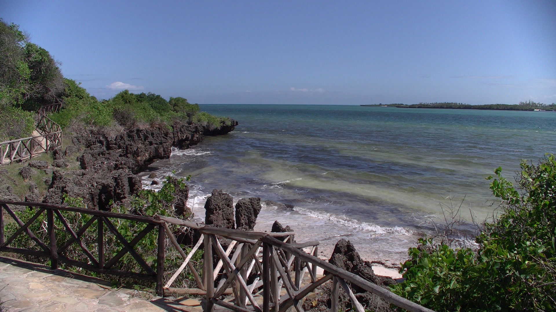 This is a view of the indian ocean from Temple point Resort in …