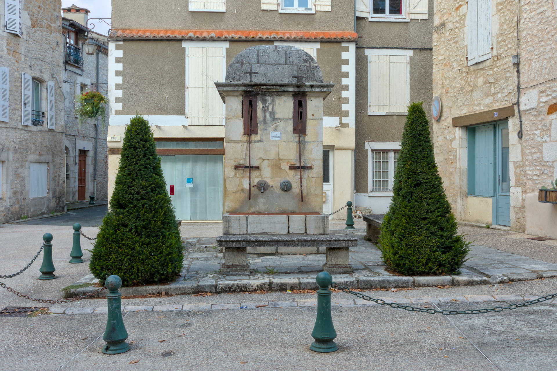 Souillac (Lot, France) - Well square, in the historic center
