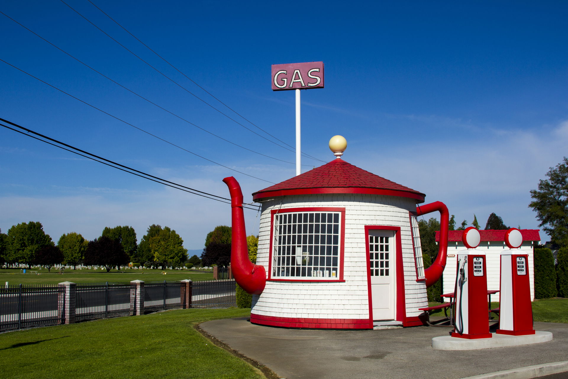 Teapot Dome Service Station in Zillah, Washington.