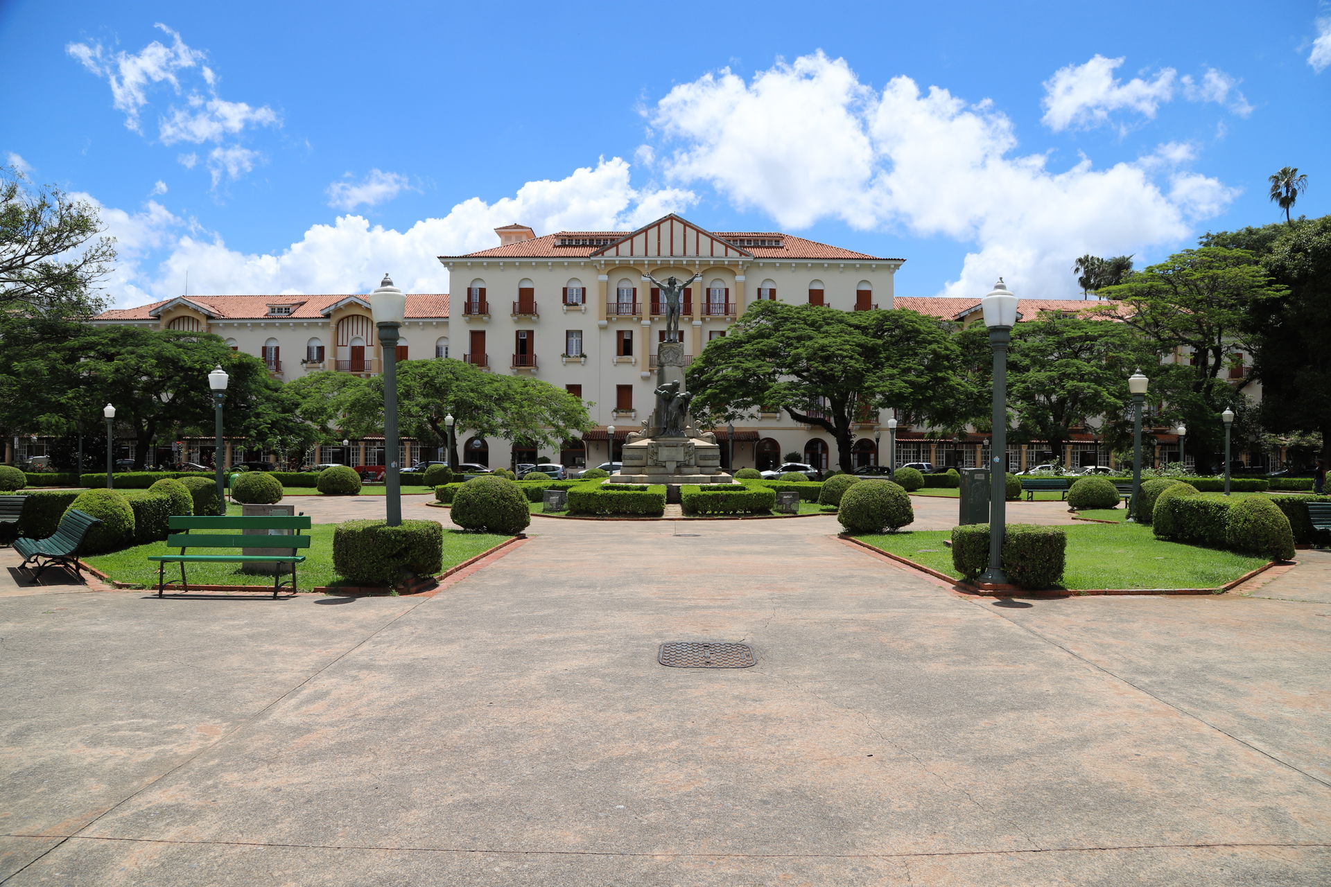 Front view of the Palace Hotel in Poços de Caldas - MG