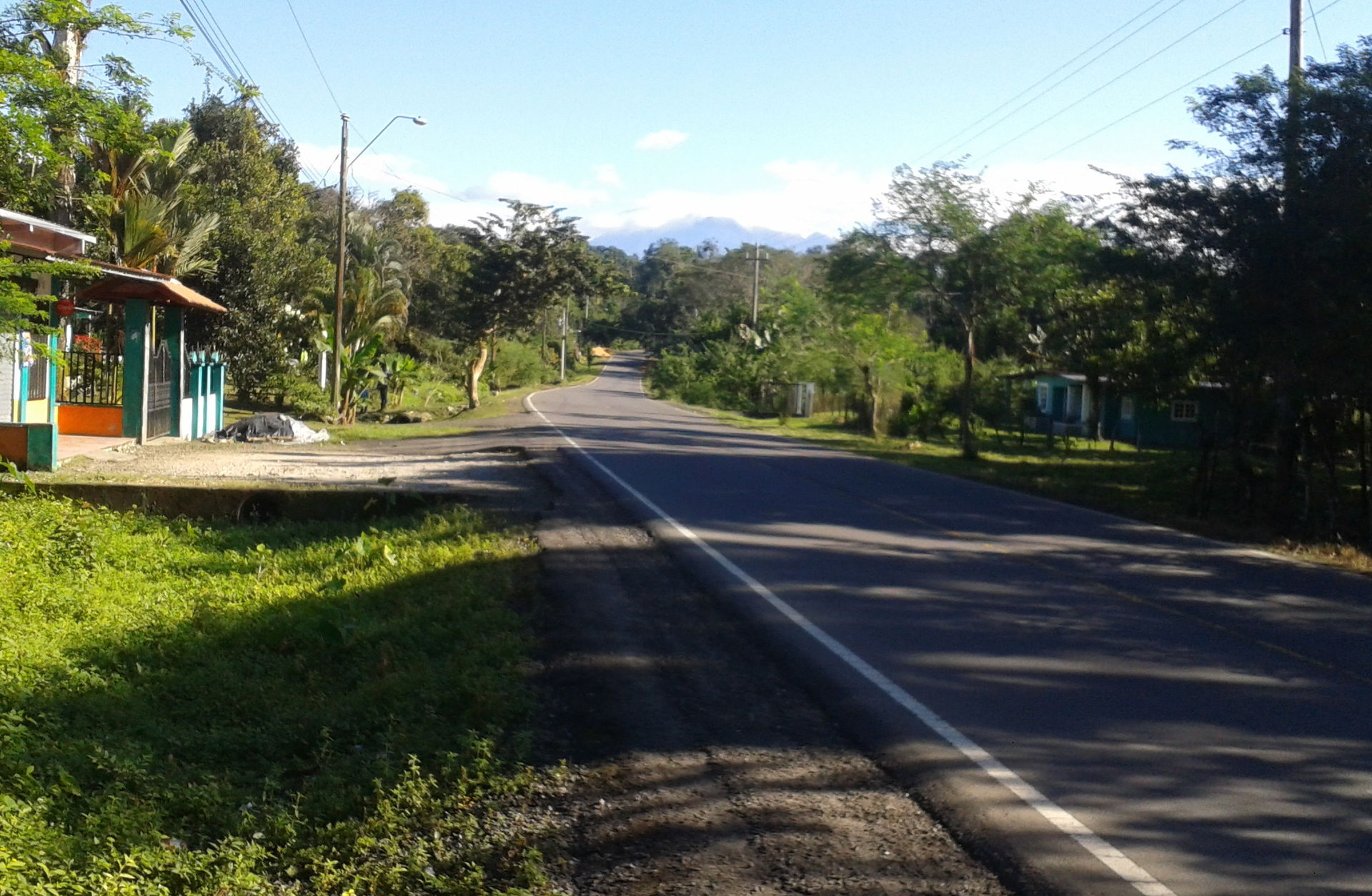 Gomez, Bugaba, Chiriqui. Road to San Andrés in the way on Gomez.