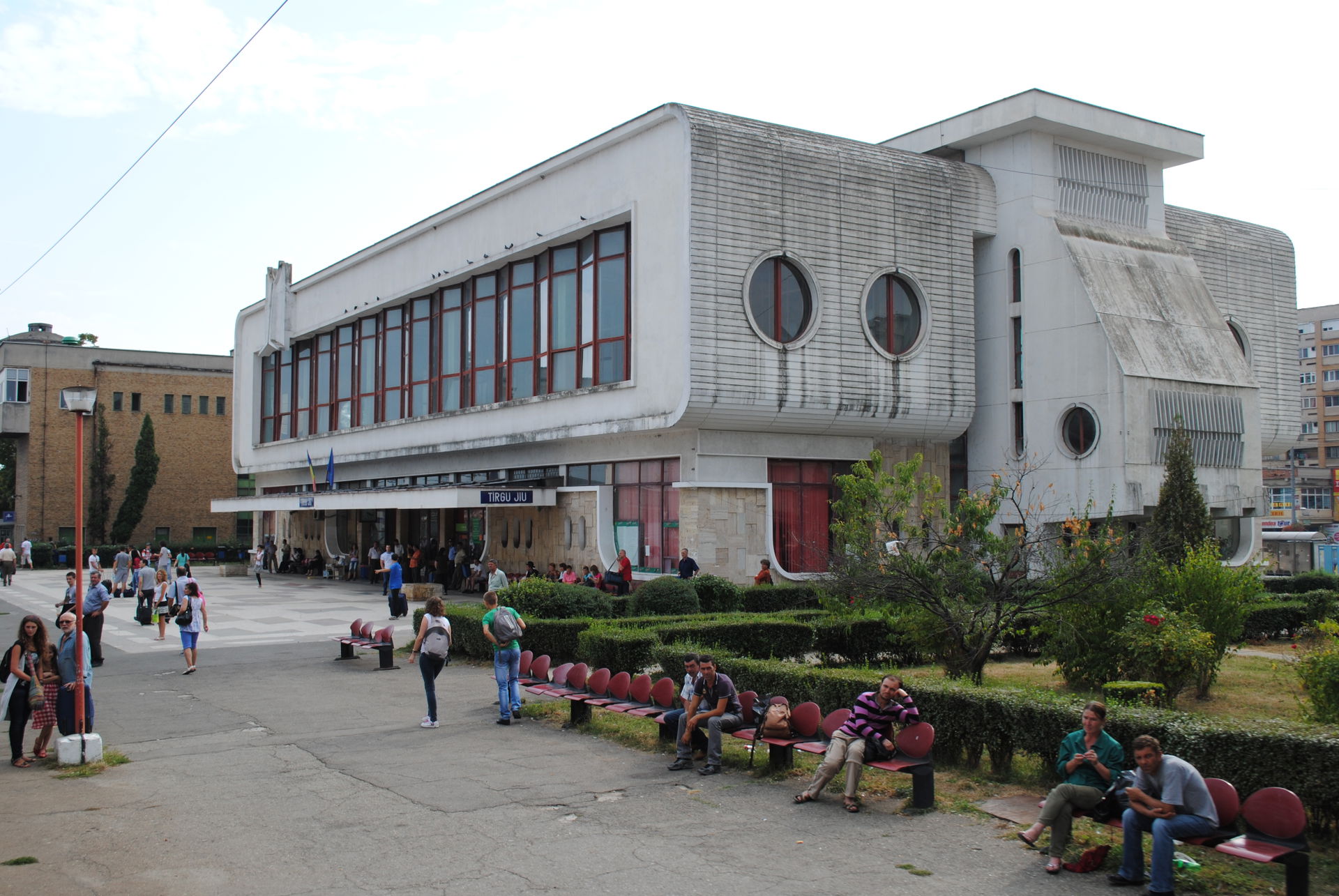 Gara Târgu Jiu / Târgu Jiu train station
