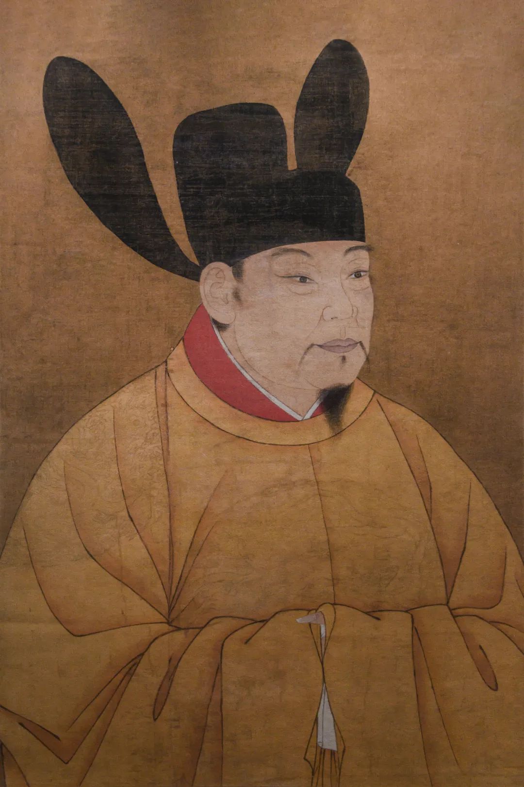 吴越国王钱氏祖像轴, 明人摹绘, 现藏于浙江省博物馆。