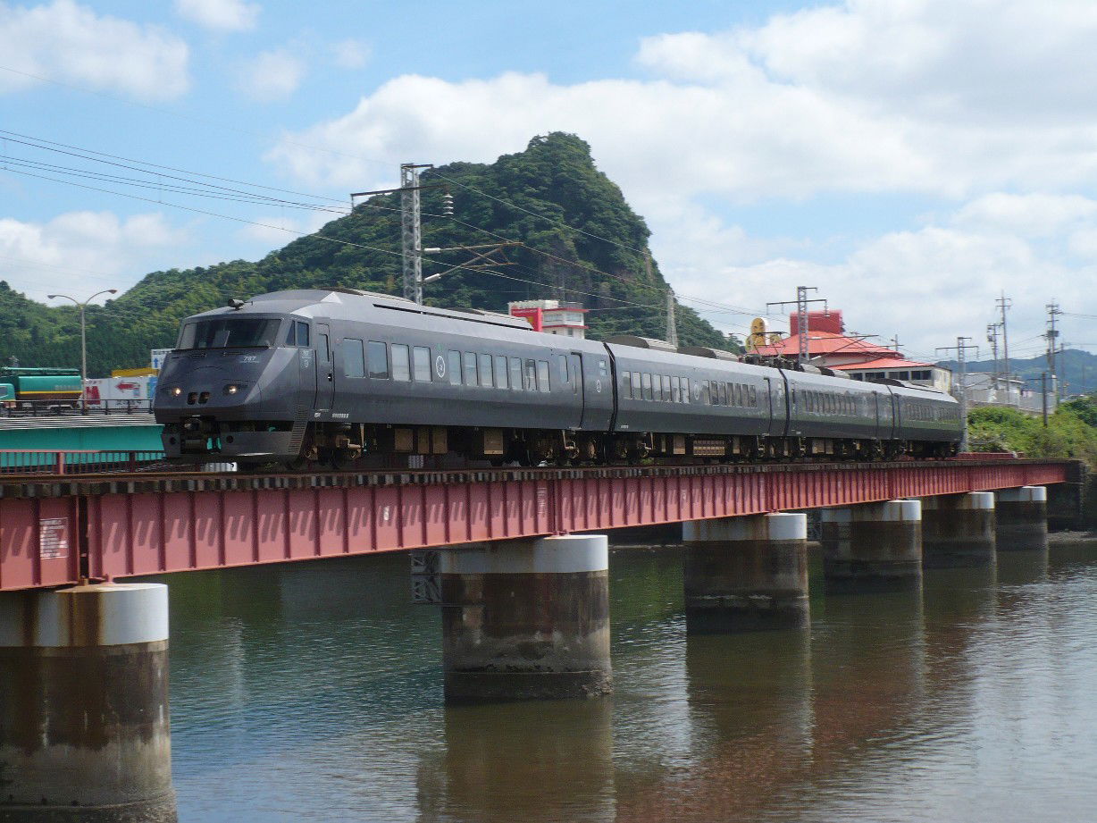 JR Kyushu Limited Express train "Kirishima" is crossing Beppuga…