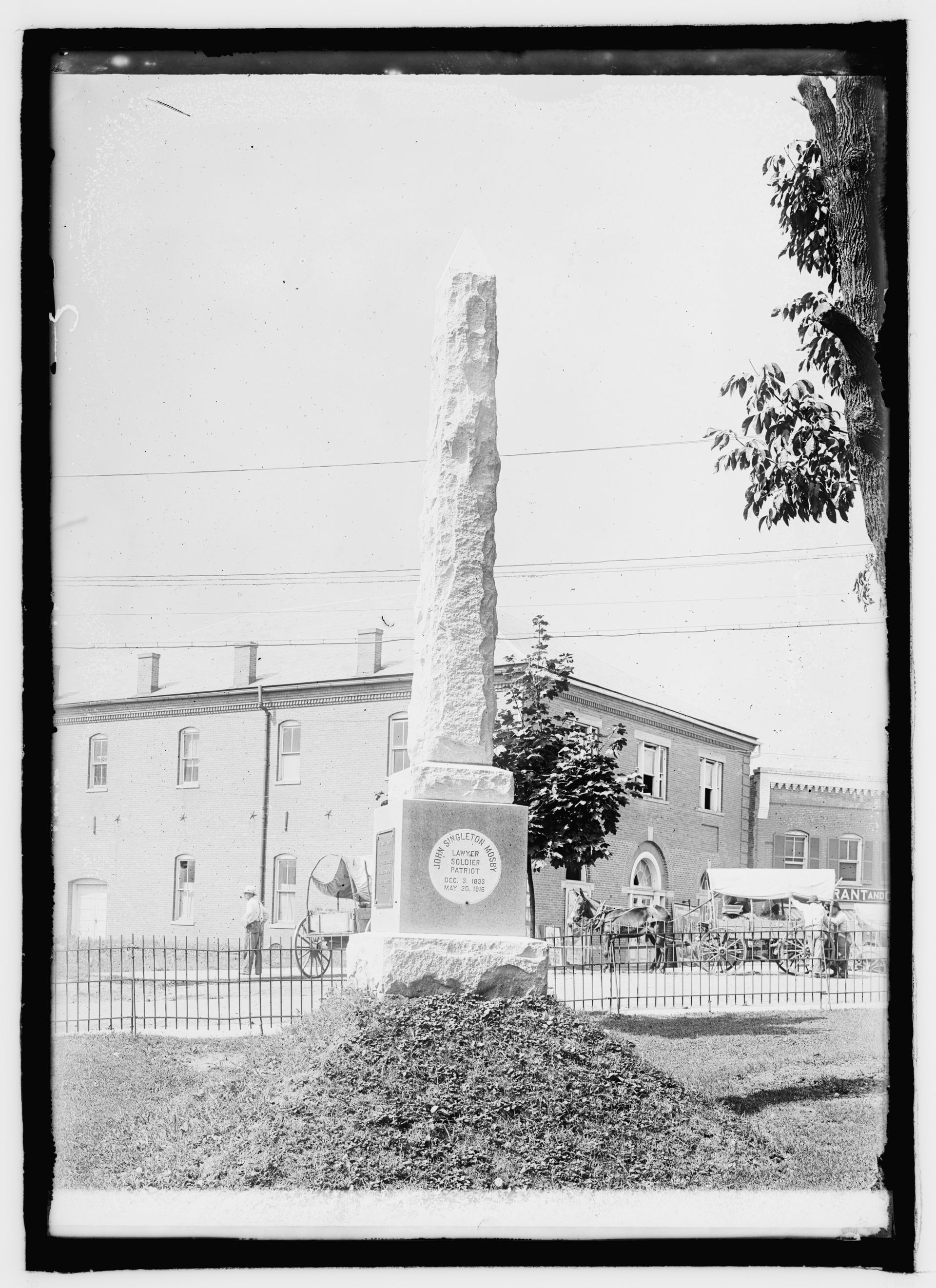 Title: Mosby Monument, Warrenton, Va.
Abstract/medium: 1 negati…