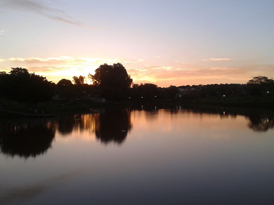 Lao aratimbo em Umuarama paraná onde eu moro, por do sol no lag…