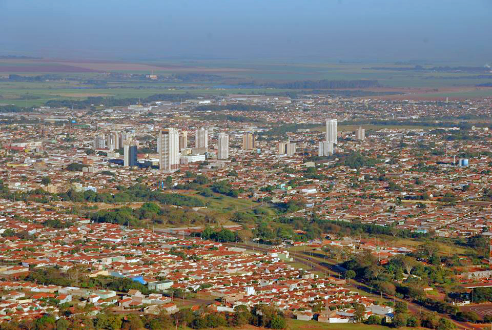 Imagem aérea de Sertãozinho/SP em 2016