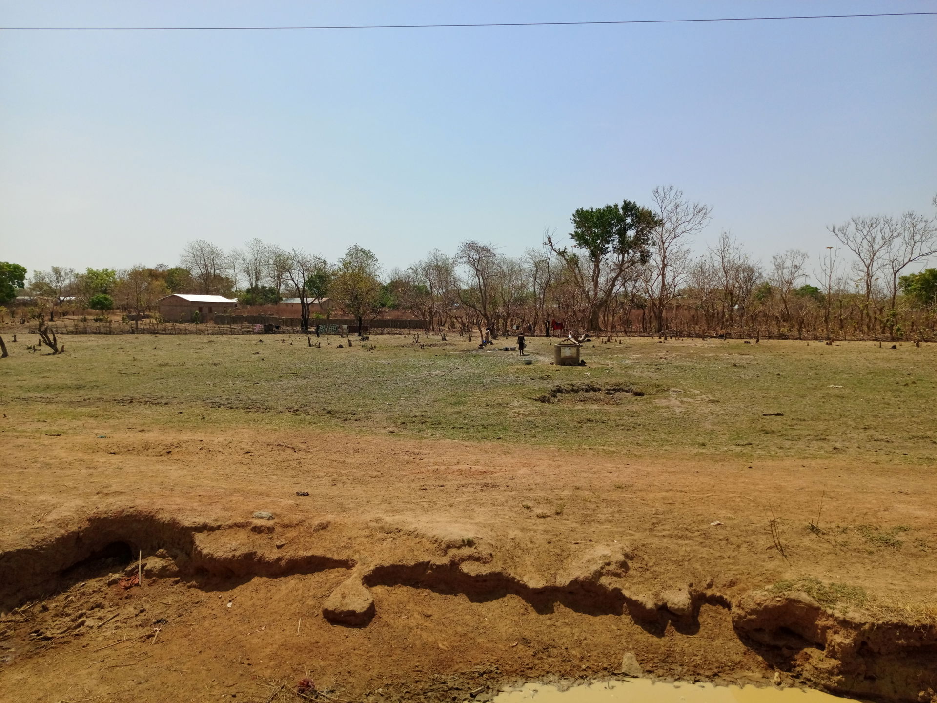 Dédradation de la route N'dali Nikki 01