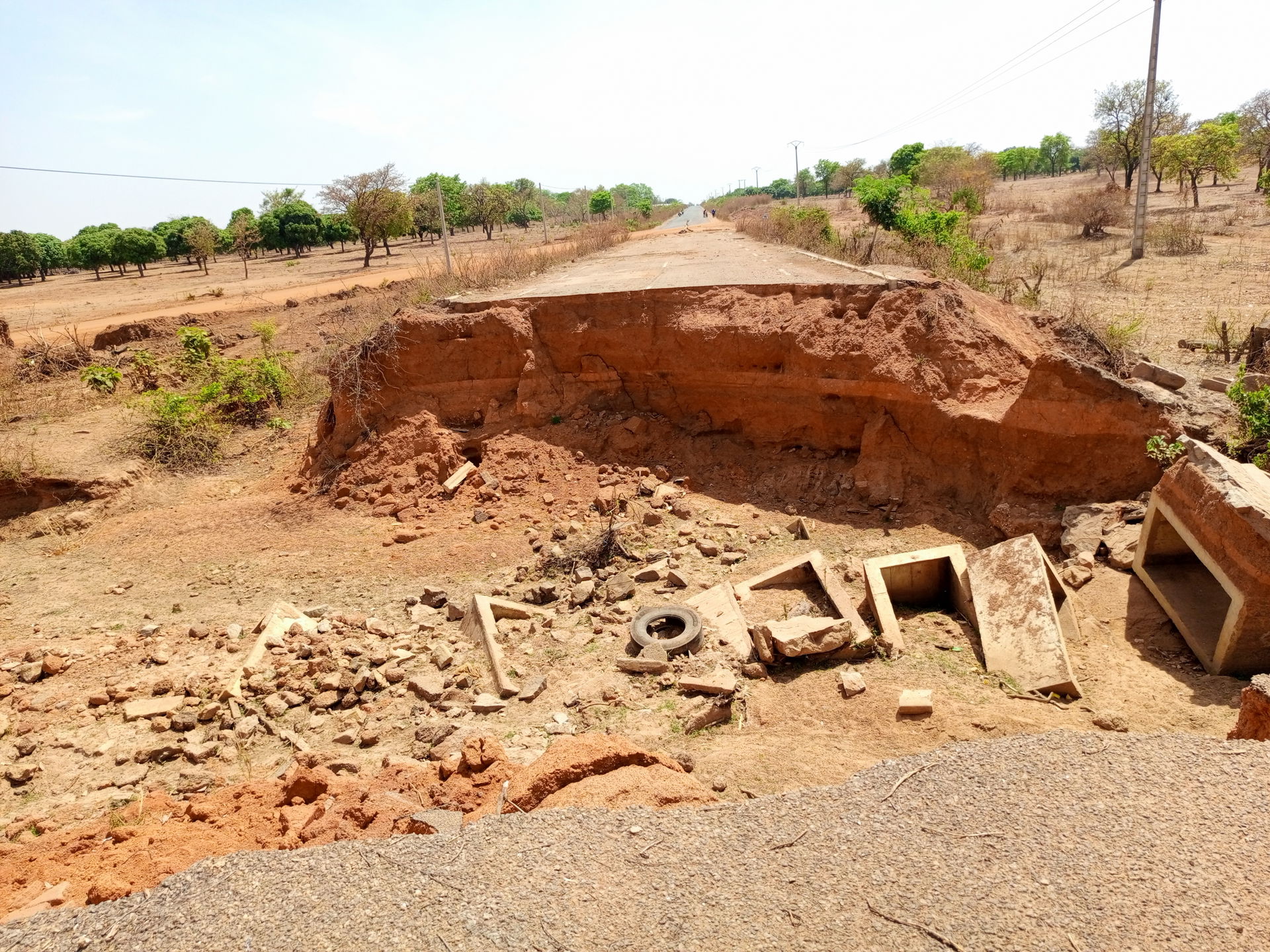 Efondrement d'un pont sur la route N'dali Nikki