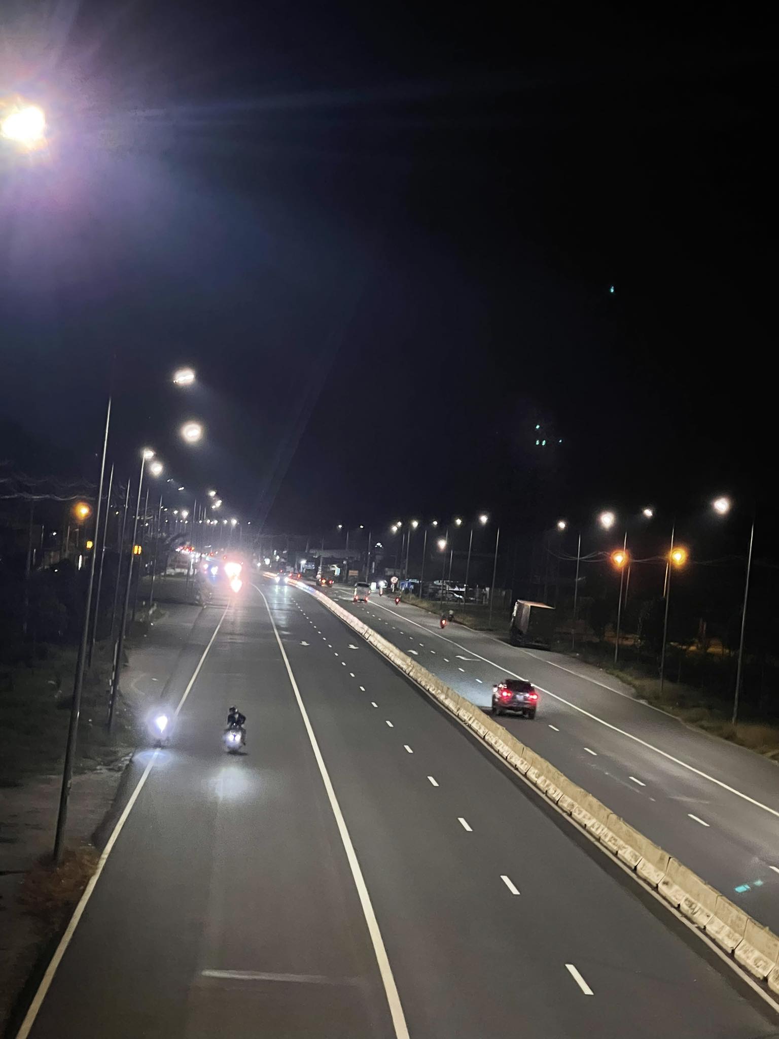 QL13 Chơn Thành nhìn từ cầu vượt đường Hồ Chí Minh