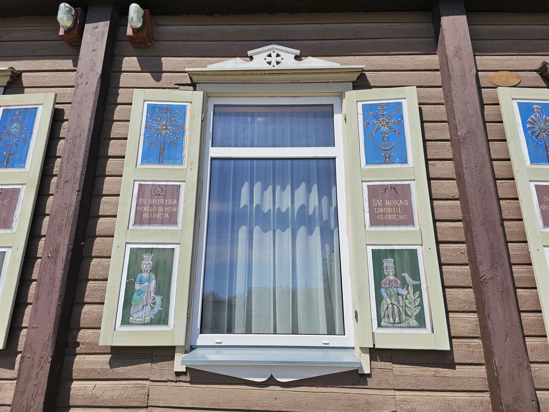 Decorative element on house in Rokiškis