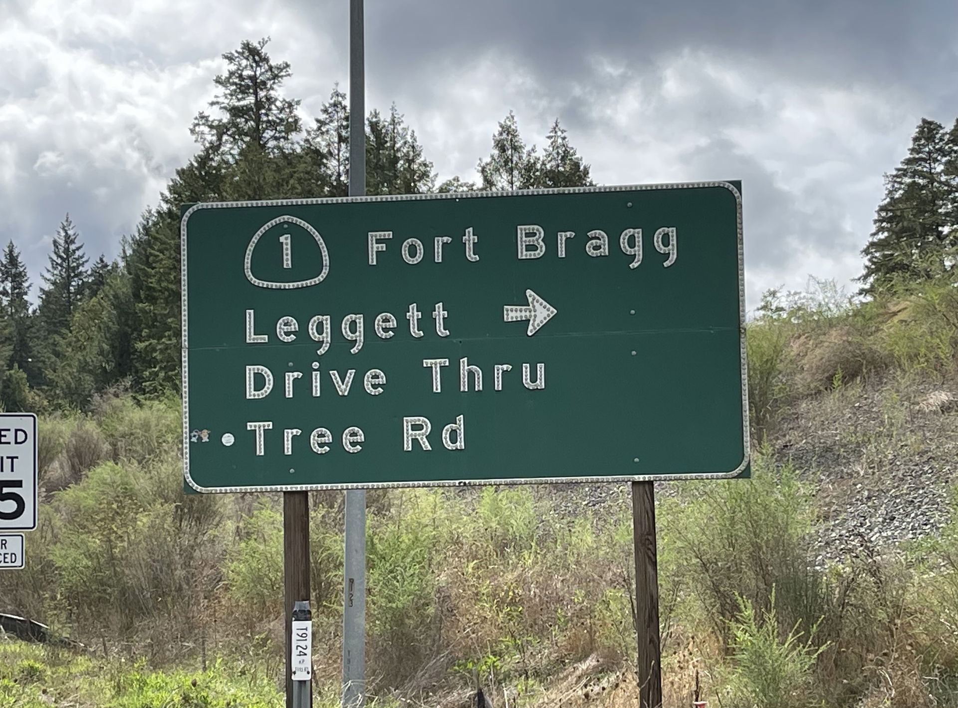Highway 101 and Highway 1 continuation exit to Fort Bragg, Legg…