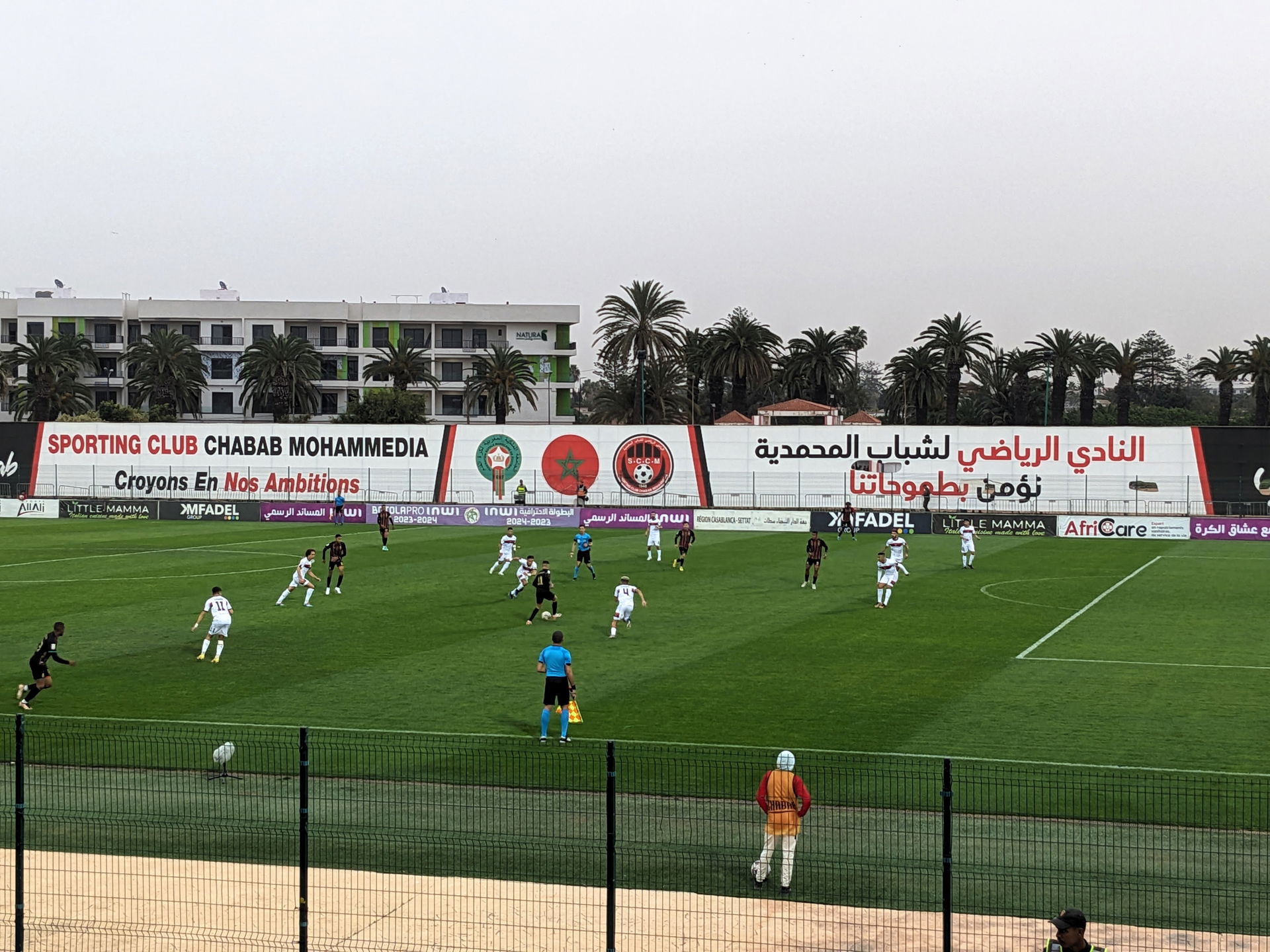 SC Chabab Mohammédia kick off against AS FAR at the El Bachir S…