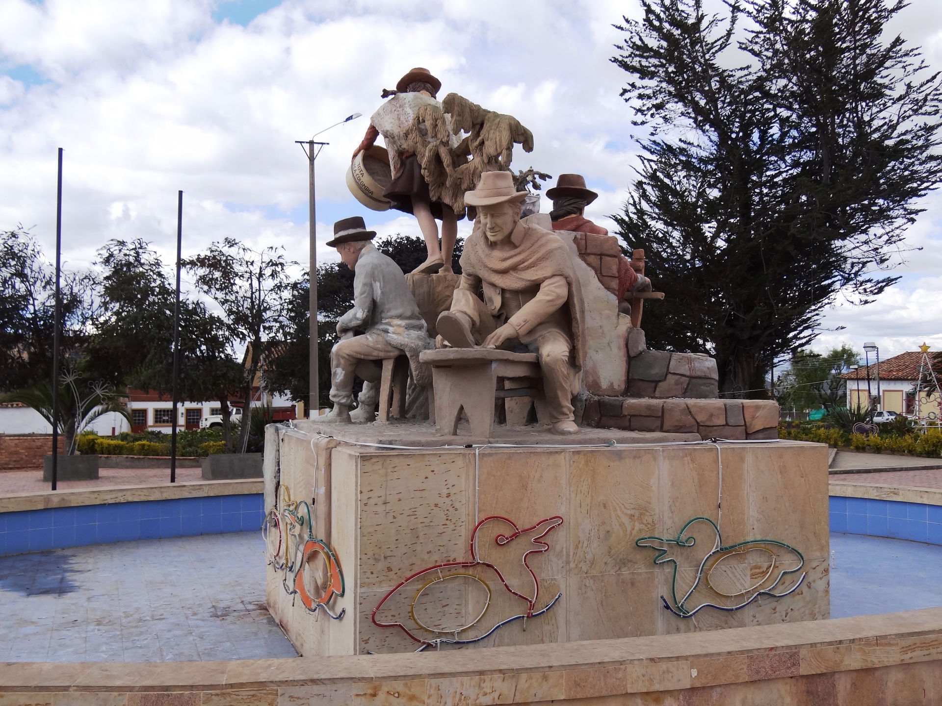 Monumento al campesino en el parque principal de municipio de T…