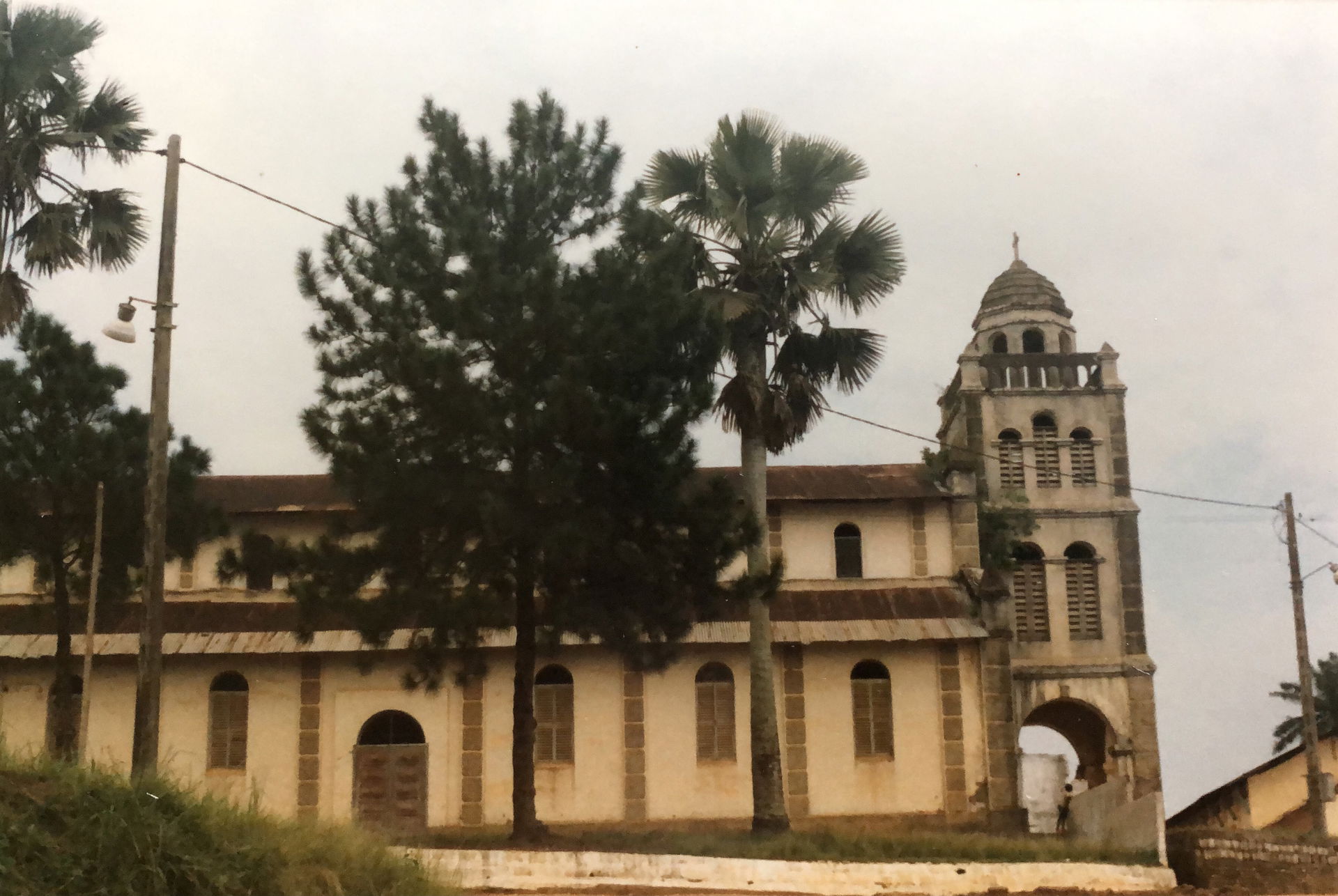 Edea cathedral in 1989