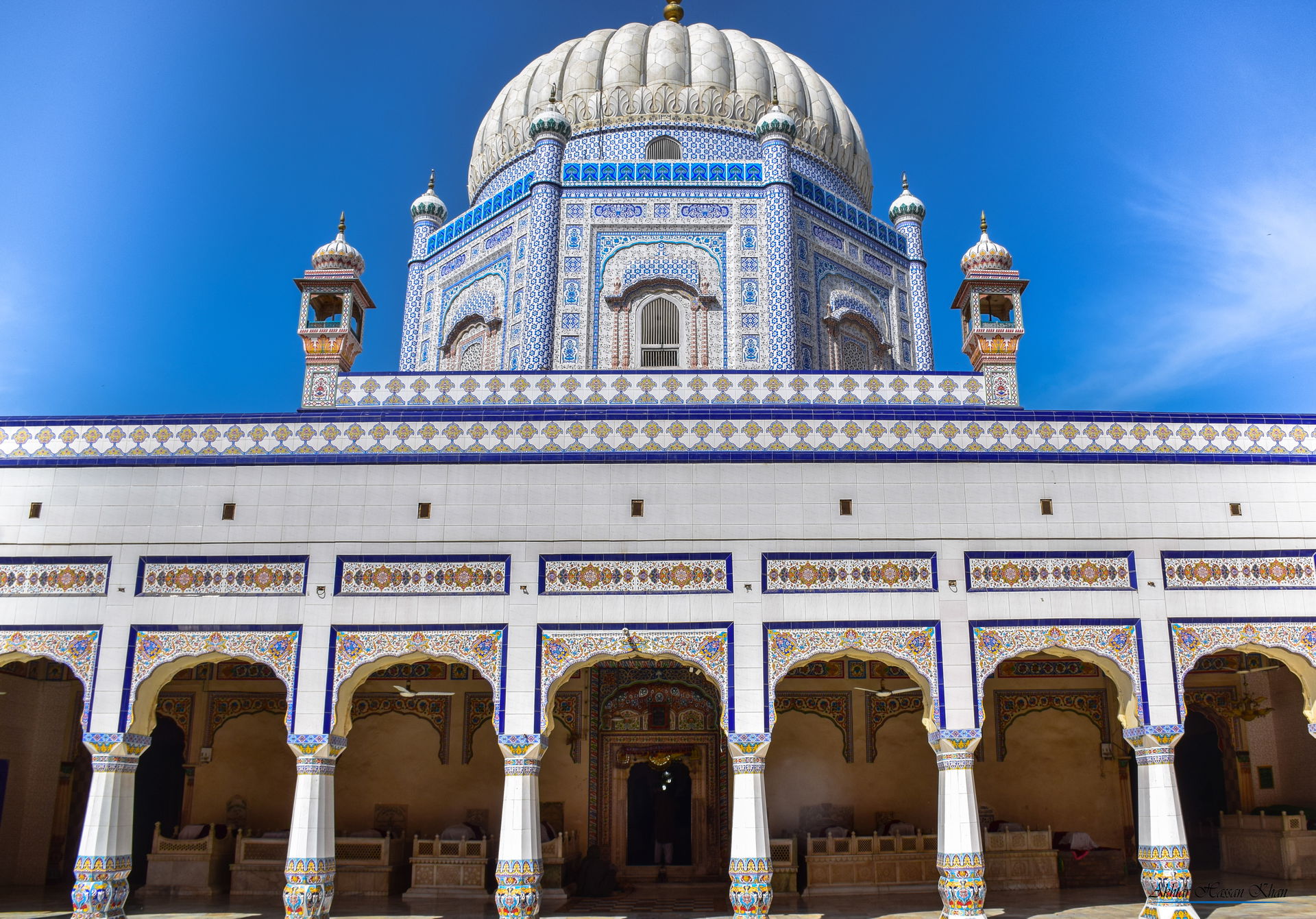 taunsa sharif darbar